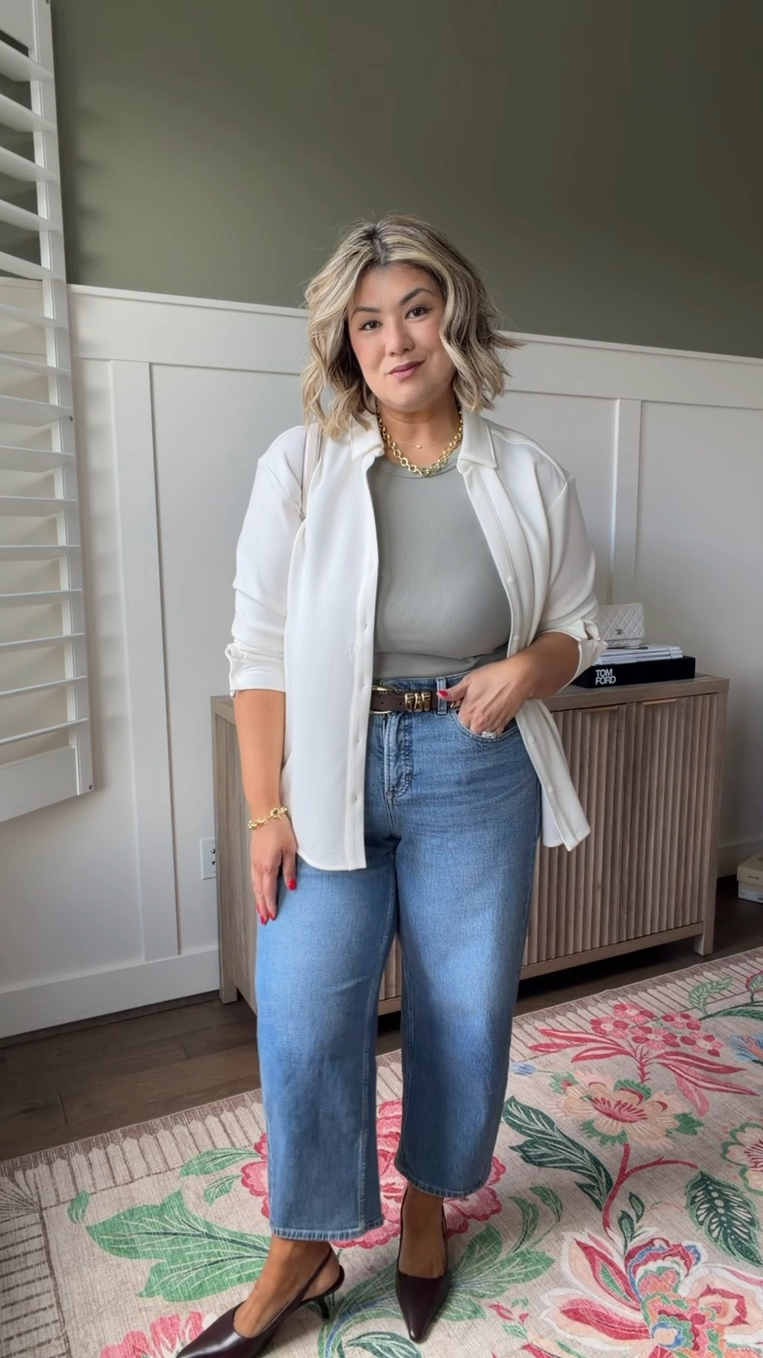 Styling these amazingly comfortable @Spanx jeans yet again! This time I paired it with the newest AirEssentials lineup, the oversized button up in their dreamy material. I’m wearing a large.

Use code CMCLAIREXSPANX for 15% off your first purchase + free shipping, excluding sales.
￼
#spanxpartner

#LTKMidsize #LTKootd #LTKOver40