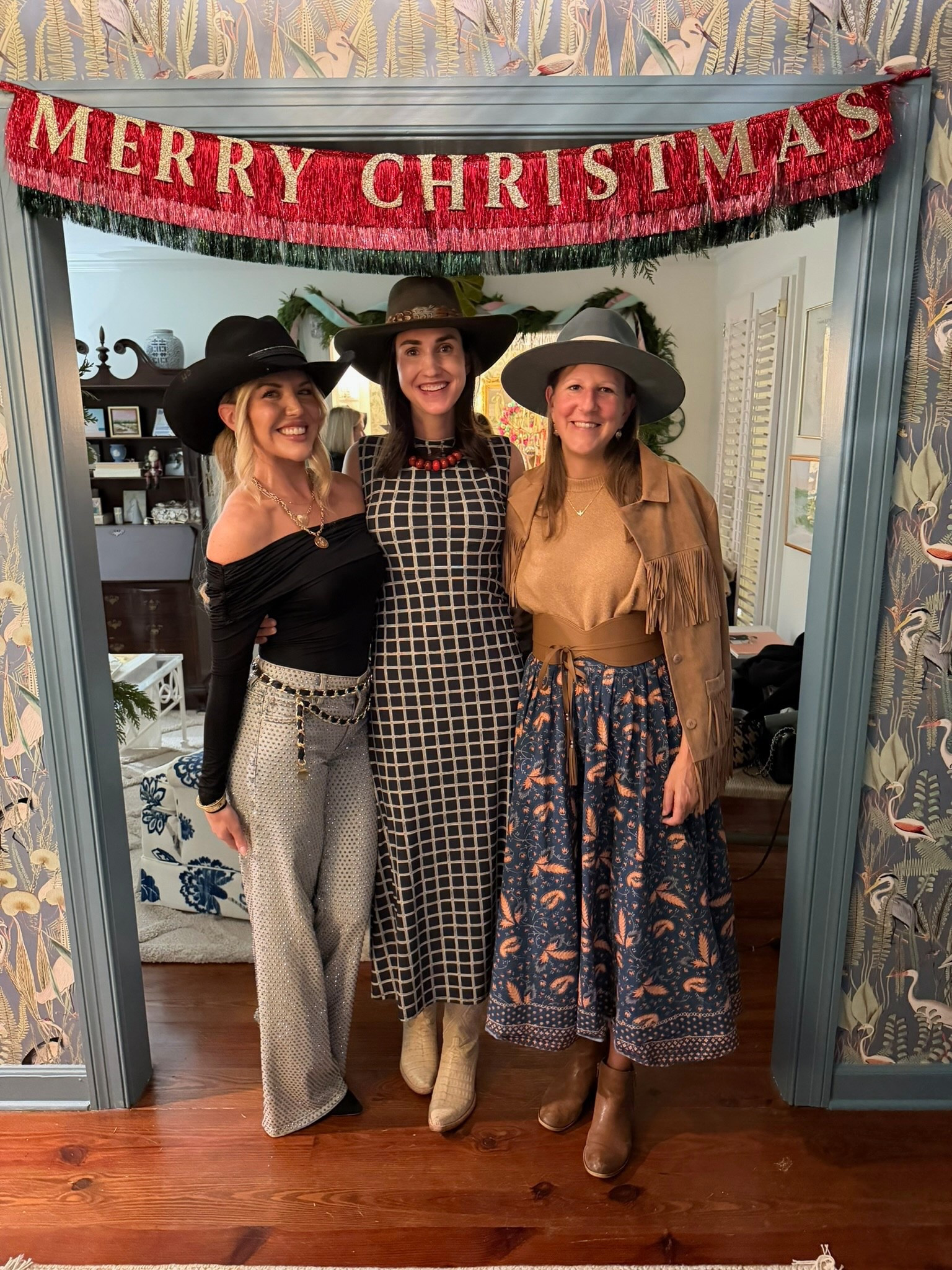 Girls night Christmas party 🖤 

Jeans and top are sold out Alice and Olivia

#LTKHoliday #LTKootd #LTKmomlife