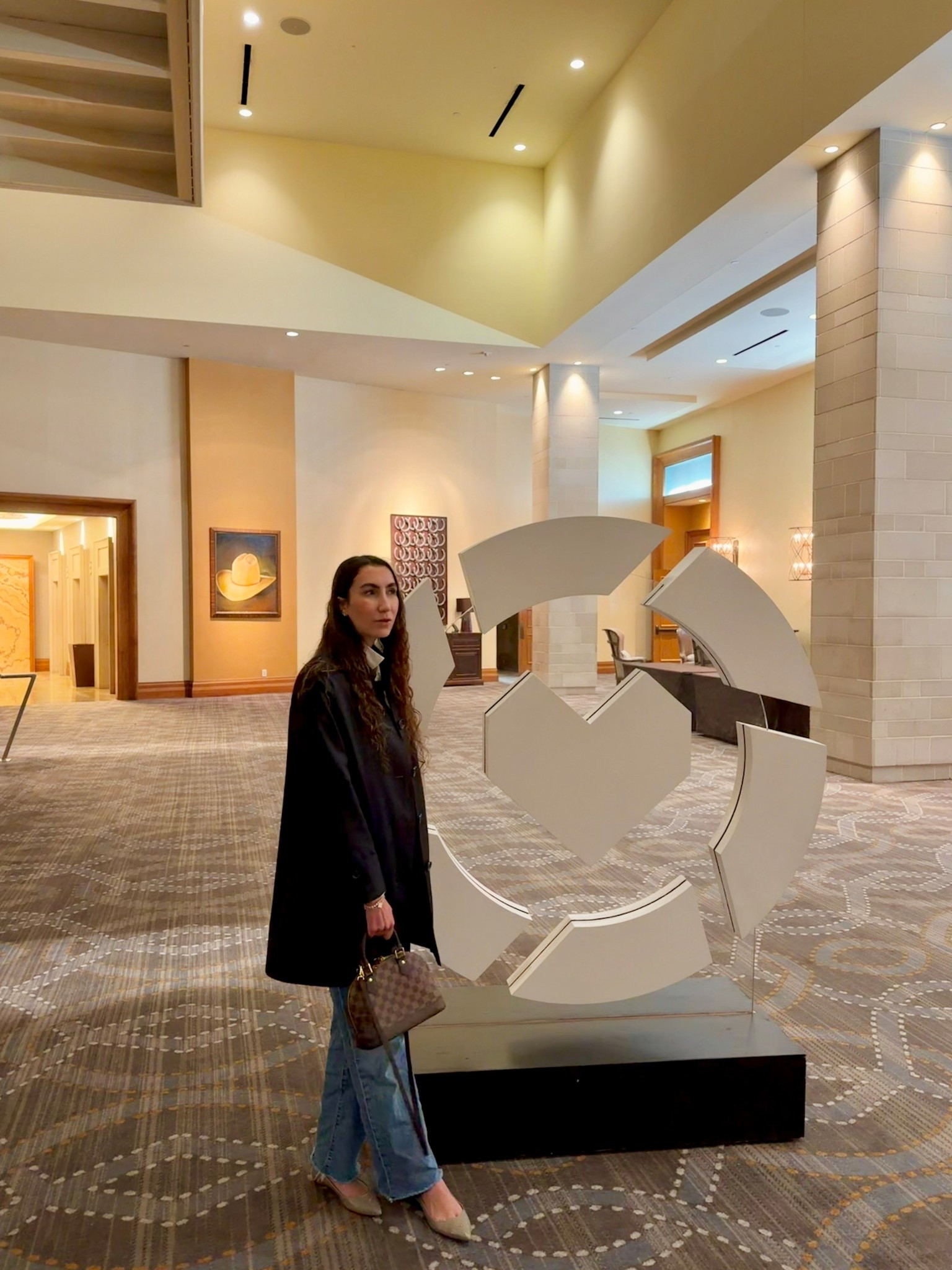 This lightweight trench jacket was perfect for a business casual work dinner. It even has a removable hood! Paired with wide-leg jeans and a neutral pointed-toe shoe. 

Trench: Sam Edelman
Button-down shirt: Banana Republic
Purse: Louis Vuitton
Jeans: J.Crew Factory
Shoes: Tory Burch (sold out, linked similar)

#LTKWorkwear #LTKSaleAlert #LTKootd