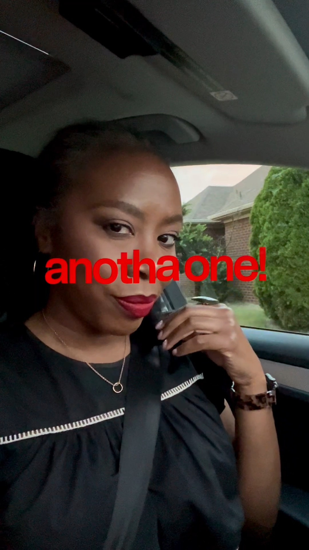 I know a red lip hate to see me coming!!!

The Lip Bar makes my favorite red matte lipsticks. 

Liner - Sephora Berry Bang
Lipstick - The Lip Bar Hot Mama

#LTKBeauty