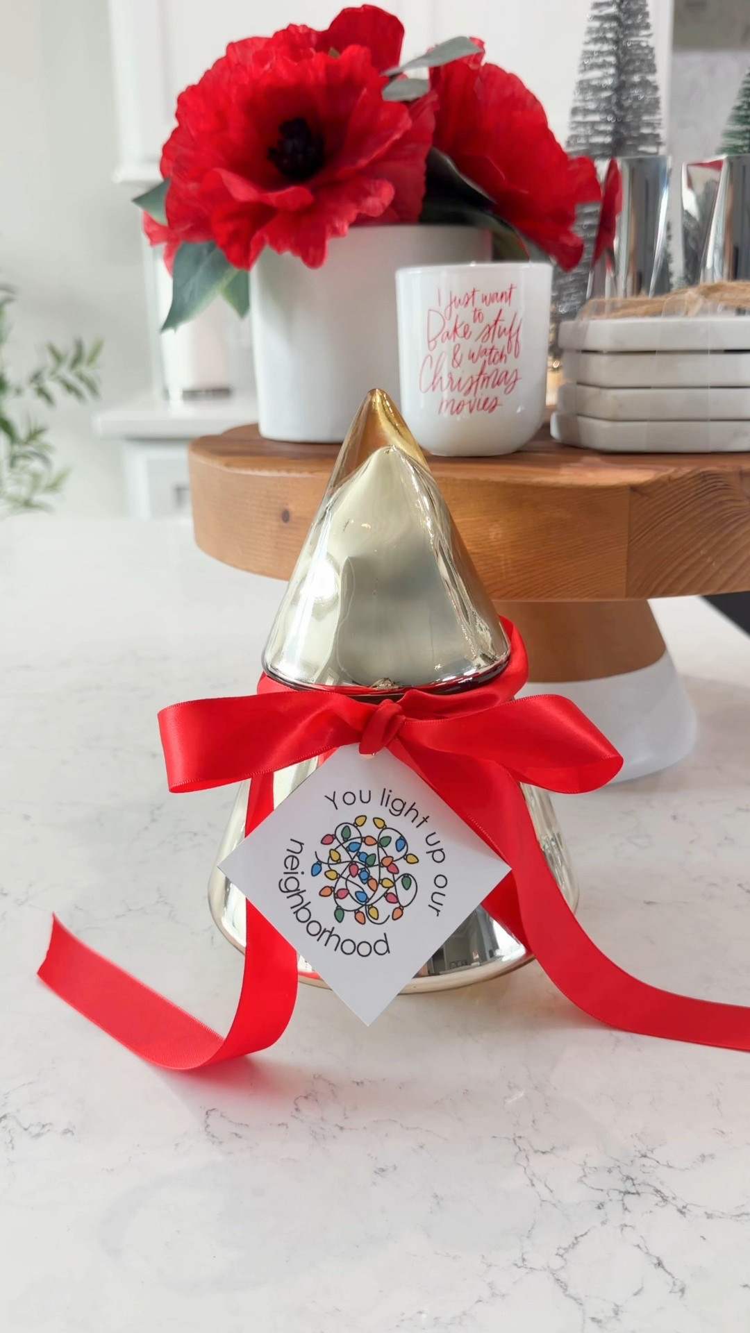 COMMENT “shop” for this EASY Neighbor Gift Idea!🎁🎄

 This Gold Tree Candle is so adorable and it smells amazing. Cute $15 gift🎁 (or $10 - they have a smaller size too!).

#teachergift #christmasgiftidea #holidaygiftidea #neighborgift

#LTKSeasonal #LTKHoliday #LTKGiftGuide