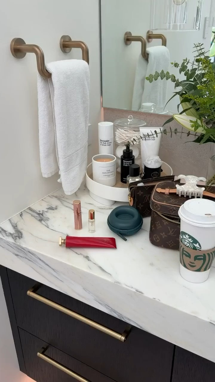 Some travel essentials!! 

Baccarat Rouge, Baccarat hand cream, Baccarat perfume minis, Celine hair clips, Watch cases, Gemme Beauty, Emily Gemma

#LTKTravel #LTKstorytime #LTKBeauty