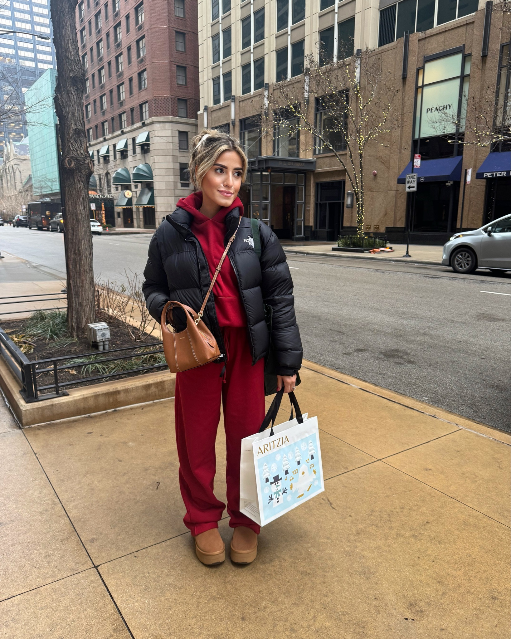 Skims
Uggs
Crossbody purse
Small bag
Abercrombie 
Mean girls t-shirt 
Matching set 
Comfy outfit
Shopping 
Loungewear 
Sweatpants 
Joggers
Sweatshirt


#LTKFindsUnder50 #LTKSaleAlert #LTKStyleTip