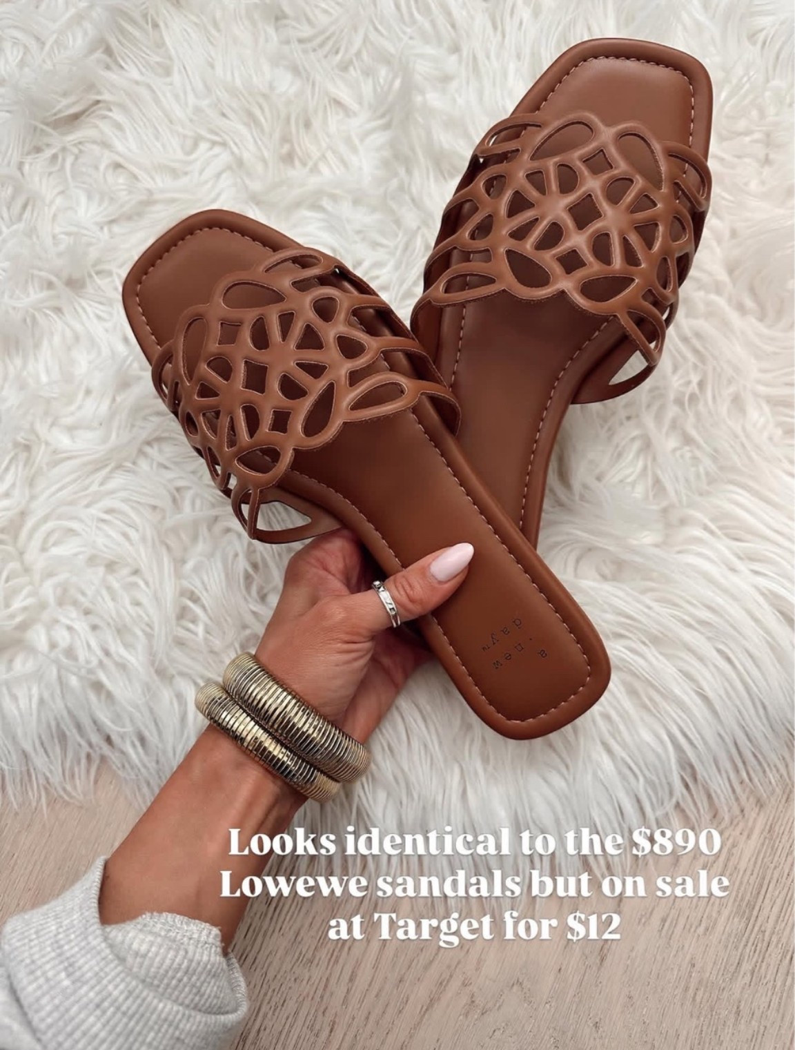 Giving designer vibes for $12 vs $890

#LTKSaleAlert #LTKgrwm #LTKmomlife