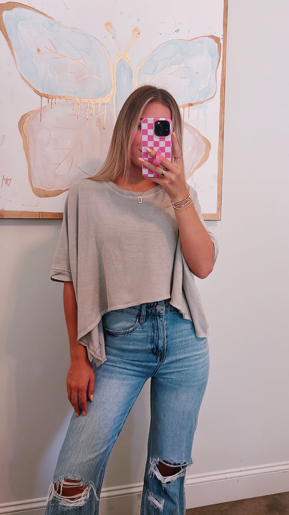 my favorite basic tee finally back in stock + in more colors!!✨


#LTKstyletip #LTKfindsunder50