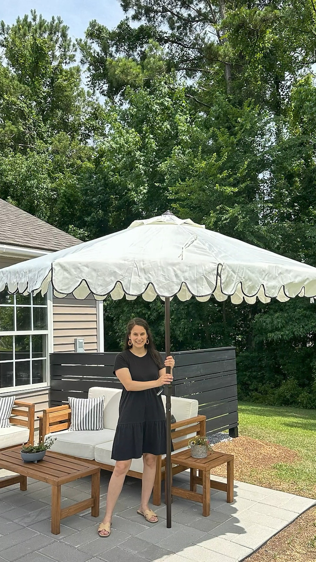 Patio umbrellas, outdoor crank and tilt patio umbrellas, patio umbrella with pom-pom fringe

#LTKHome #LTKSeasonal #LTKVideo