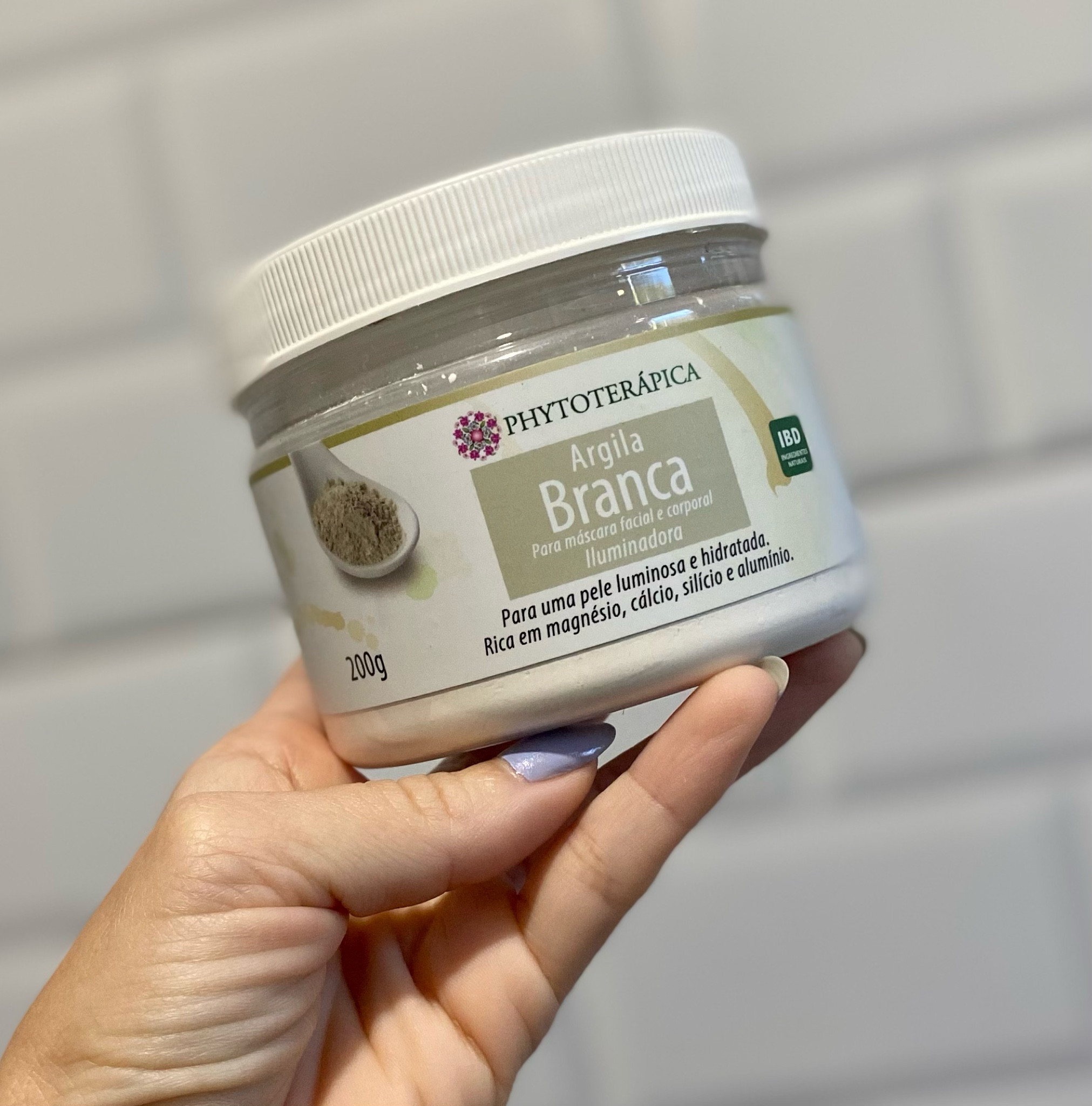 A argila Branca também tem o benefício de clarear e iluminar a pele

Vou deixar alguns produtos que podemos combinar com a argila para ter ótimos resultados quando se trata de clareamento de manchas

#LTKbrasil #LTKbeauty #LTKFind