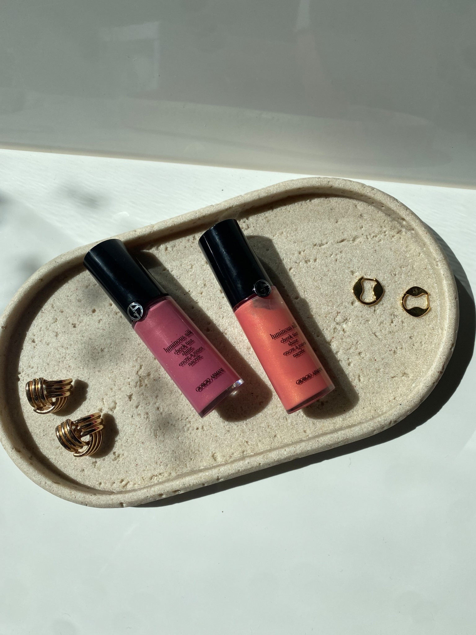 Armani Beauty Cheek Tint Shone
the prettiest wash of color with a glow
perfect for summer

shades are magnetic mauve + starlit peach


#LTKBeauty #LTKFindsUnder50 #LTKSummerEdit