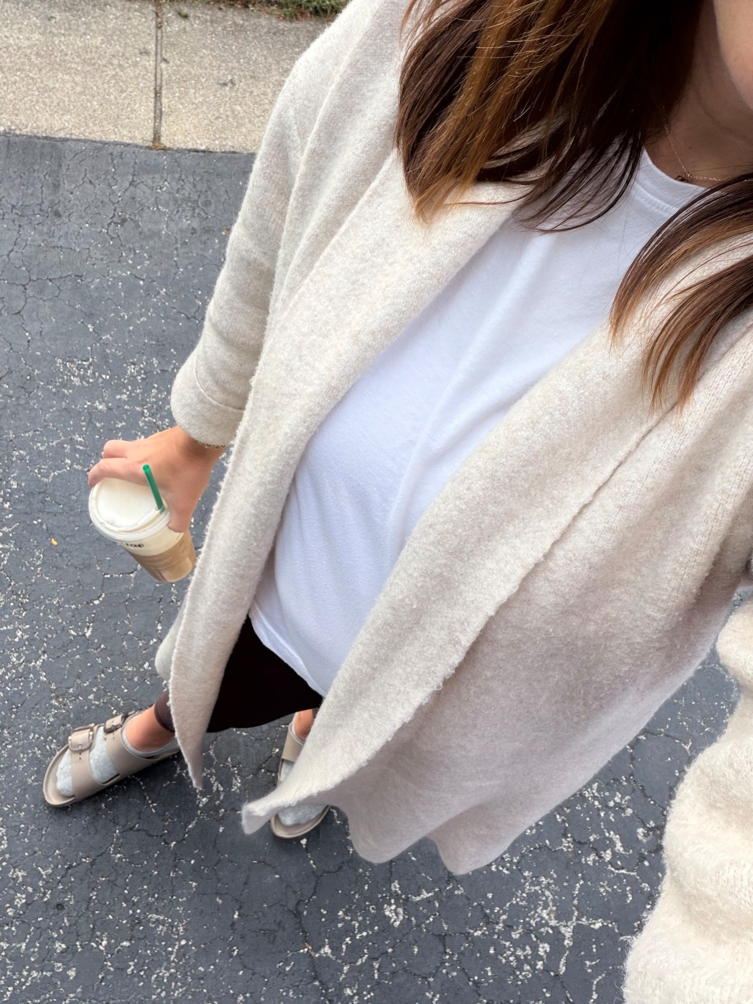 school drop off 😆 wearing a M in the leggings 

#LTKFindsUnder50 #LTKSeasonal #LTKActive