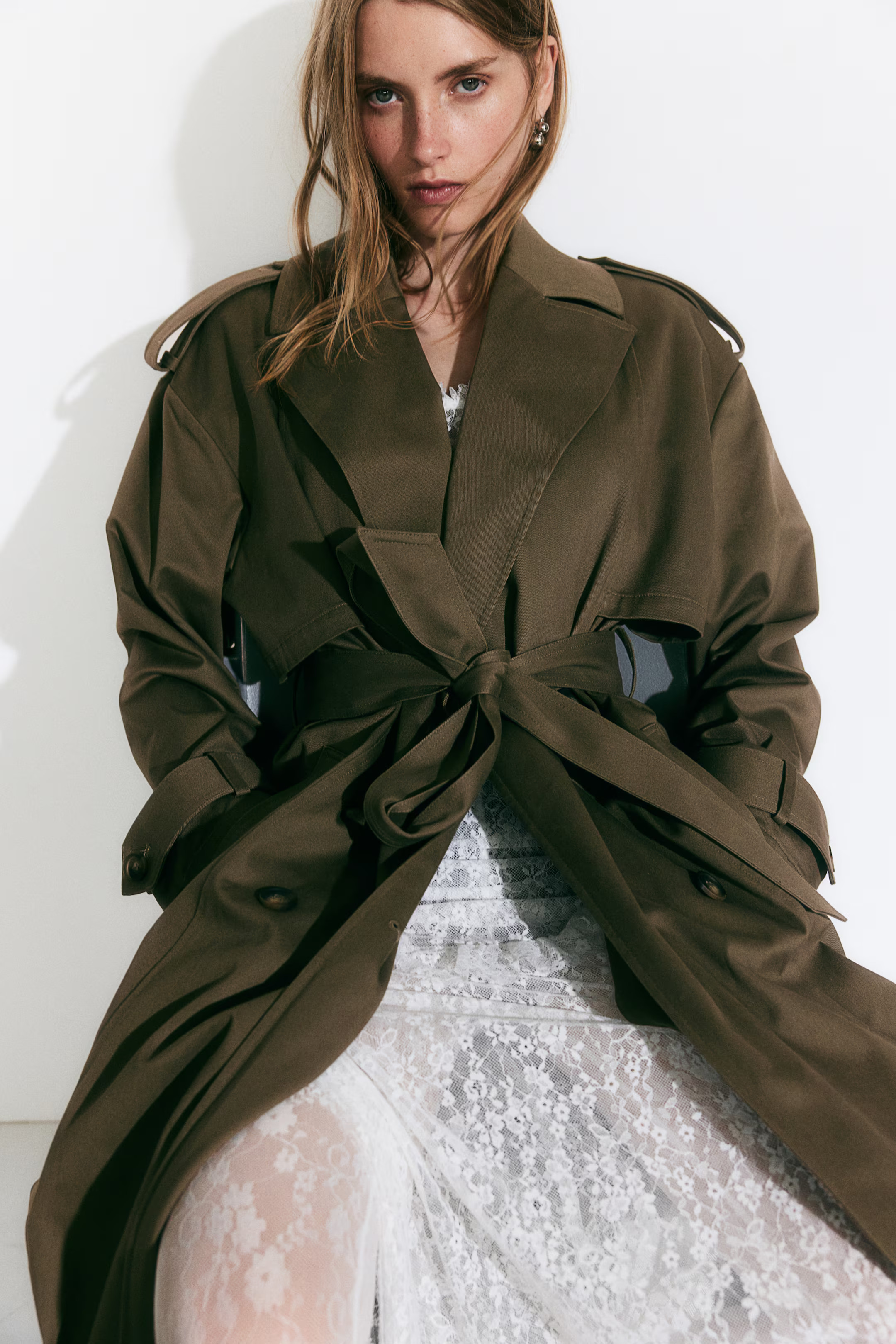 Twill trench coat - Long sleeve - Long - Dark khaki green | H&M (UK, MY, IN, SG, PH, TW, HK)