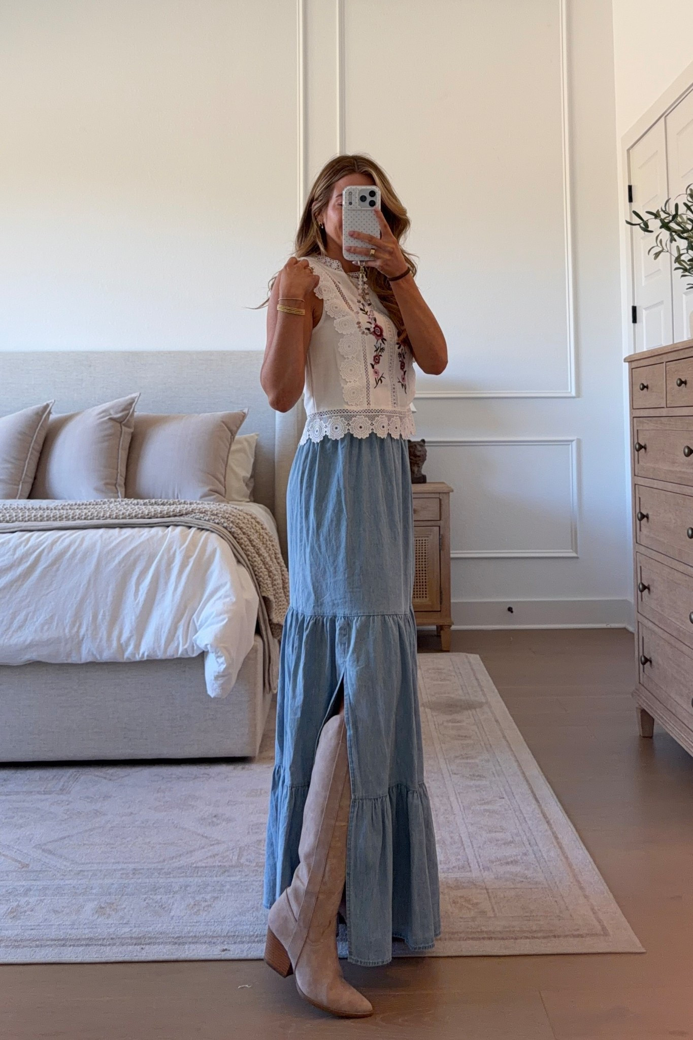 top: xs // maxi skirt: xs // boot: tts @pinklily code MICHELE