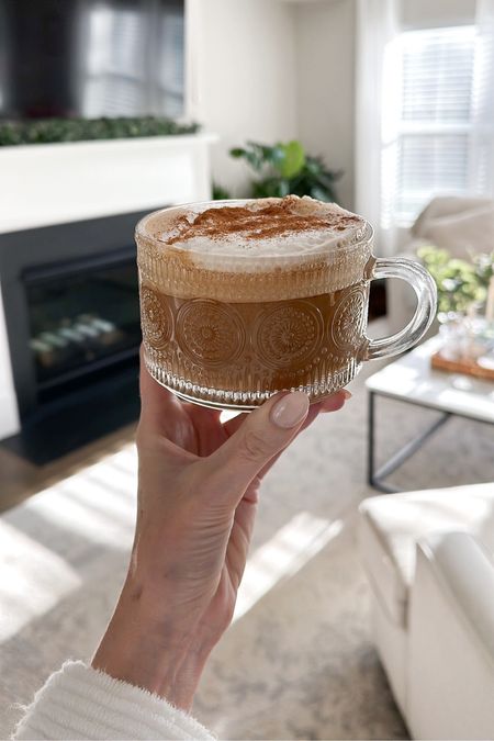 The best vintage glass coffee mugs ☕️ 
