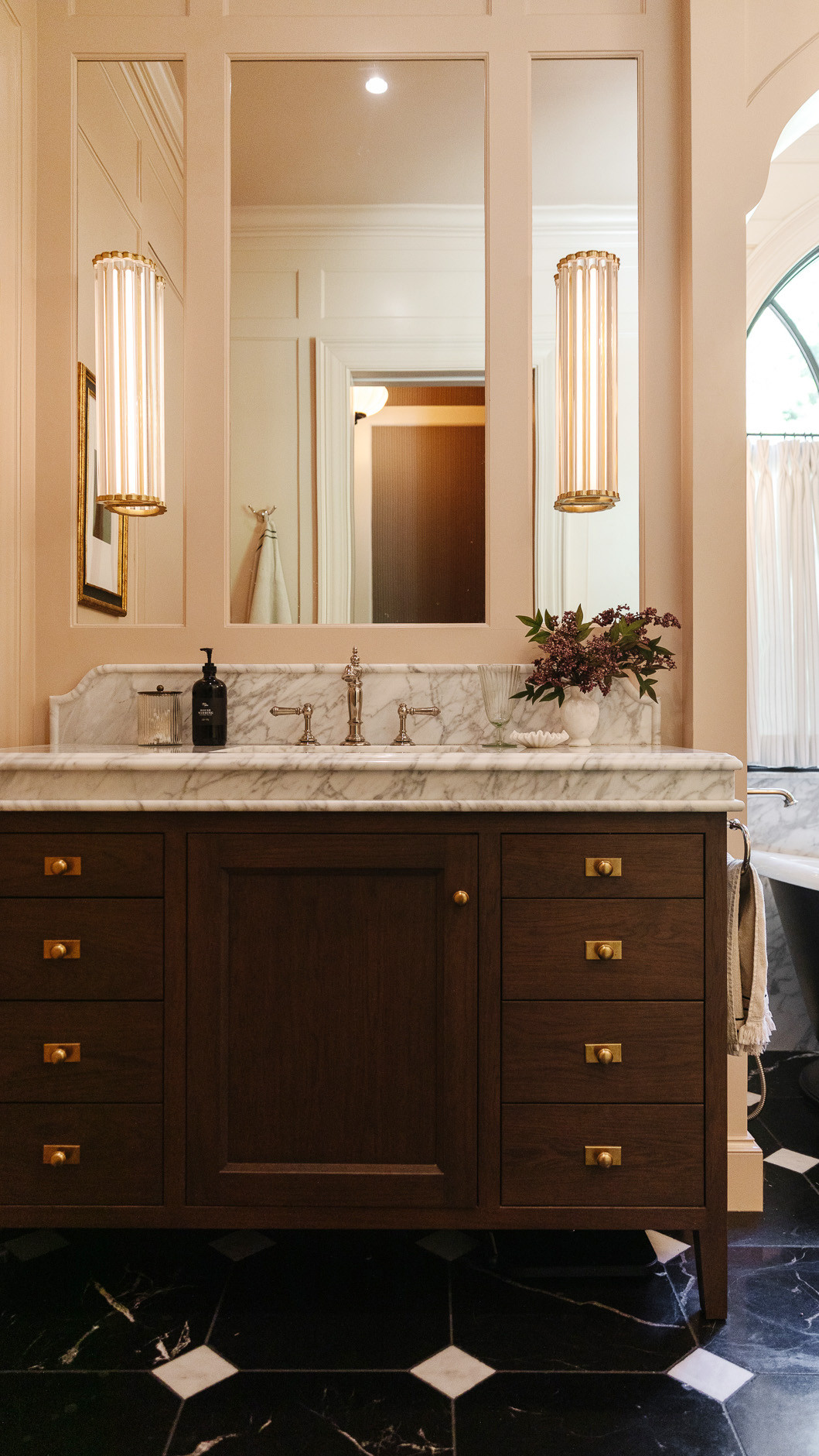 A few things I do to make my everyday experience of my bathroom feel extraordinary - a pretty glass for my water on the sink and faux stems! Linked both for you 🤎

 

#LTKdayinmylife #LTKHome #LTKselfcare