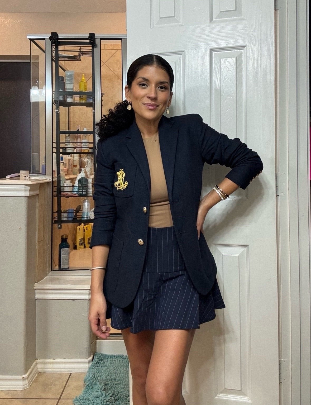 ✨ If you’ve been wanting that effortlessly polished look… this outfit is your sign to add these pieces to your cart.

#ralphlauren #outfit #women

#LTKdayinmylife #LTKootd #LTKSeasonal