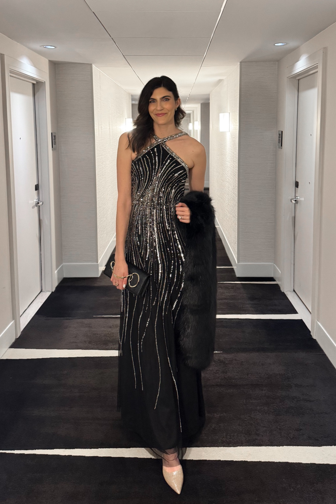 Black tie NYE wedding outfit details


#LTKShoeCrush #LTKWedding #LTKFindsUnder100