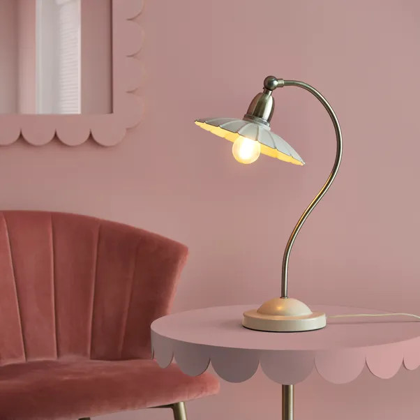 Maya Scallop Table Lamp | Dunelm