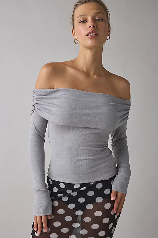 Kimchi Blue Lily Ruched Foldover Off-The-Shoulder Knit Top in Grey, Women's at Urban Outfitters | Urban Outfitters (US and RoW)