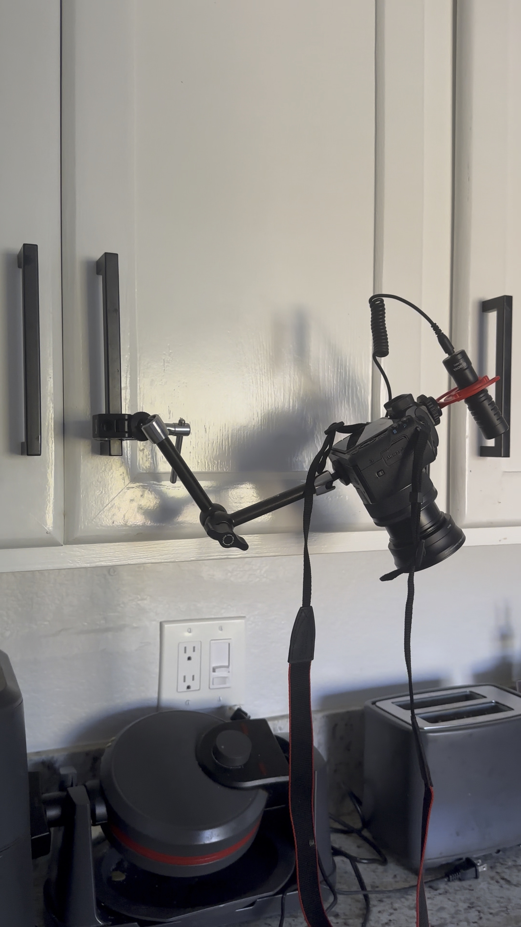 Small rig by far have a lot of my favorite camera products and they are inexpensive 

#LTKFindsUnder50