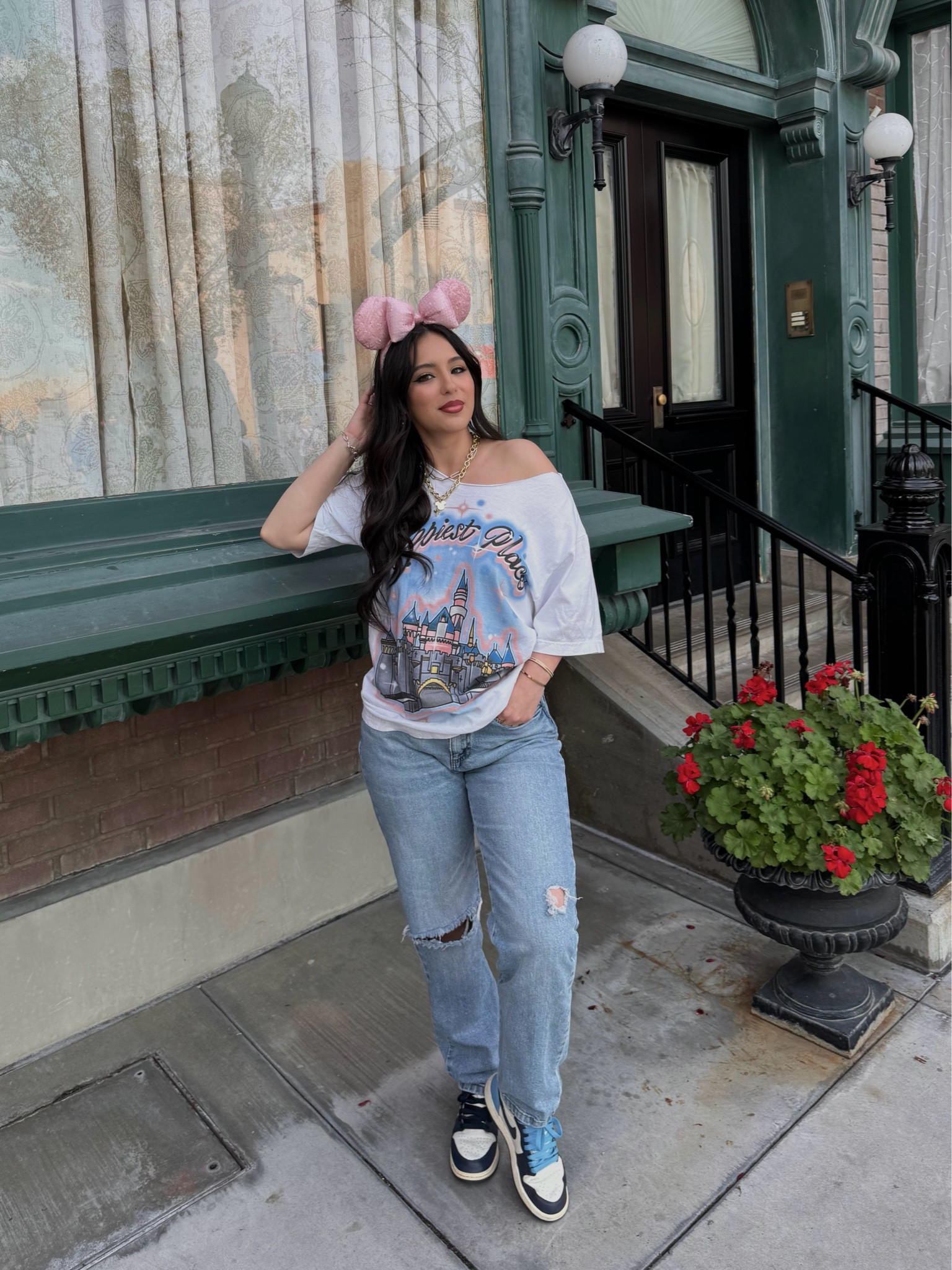 Disney ootd 🤍

#LTKBeauty #LTKStyleTip #LTKShoeCrush