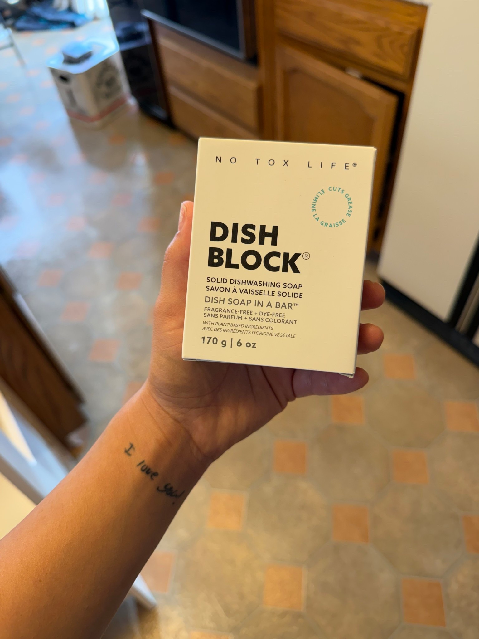 Another day, another nontoxic swap. Our dish soap. 

#NonToxic
#Cleaning
#DishSoapBar

#LTKHome