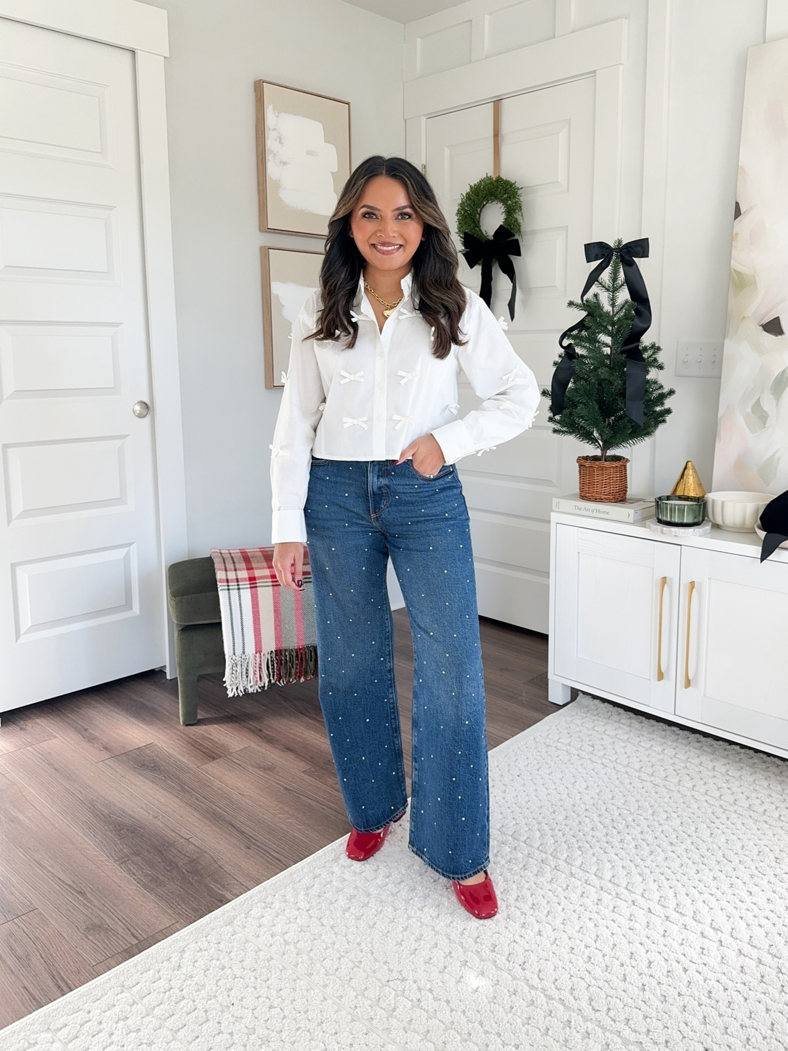 White bow button down size xs TTS
Rhinestone embellished jeans size 2 petite TTS
Red heels size 5.5 TTS


#LTKFindsUnder50 #LTKHoliday #LTKStyleTip