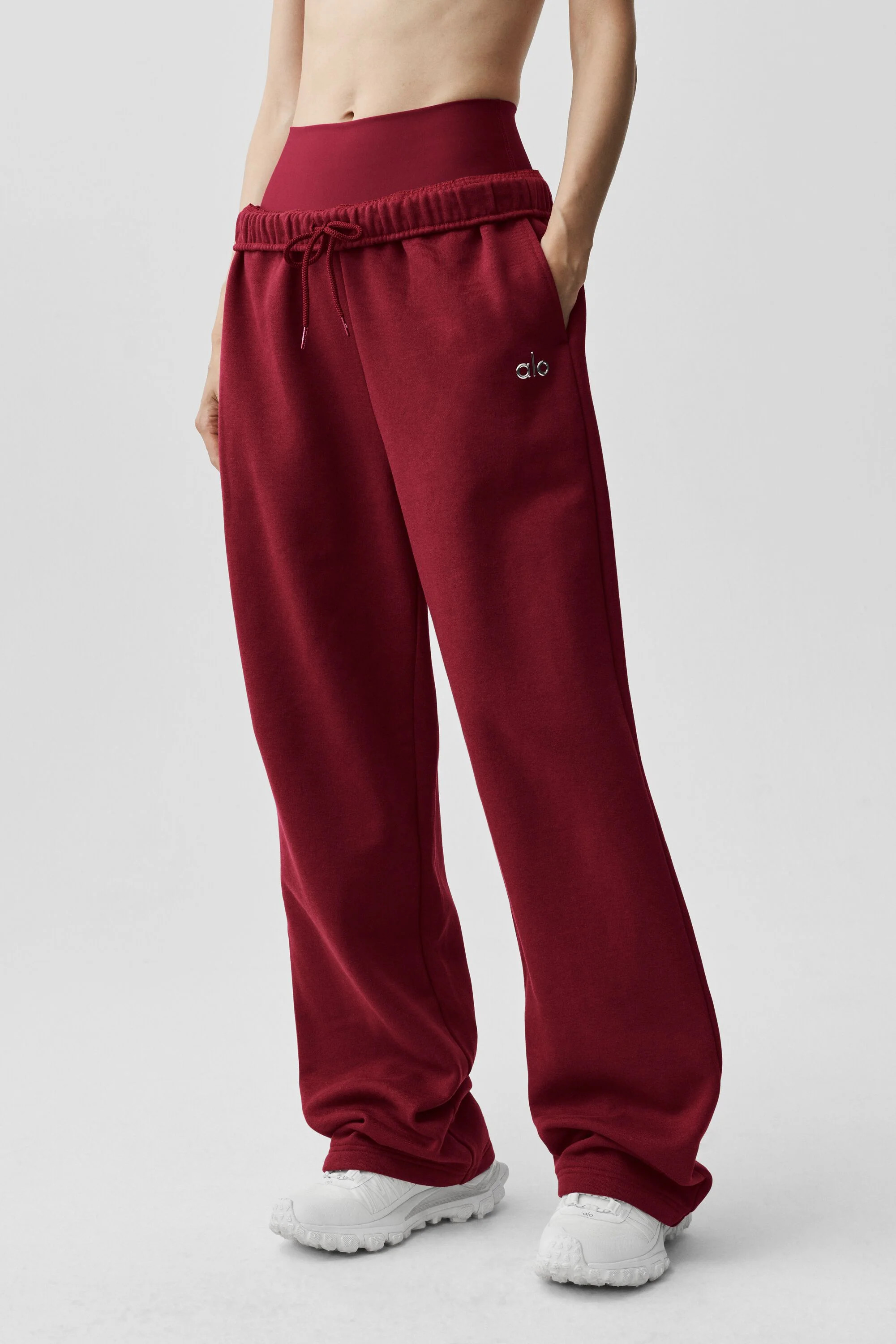 ALO | Accolade Straight Leg Sweatpant in Summer Romance Red, Size: 2XS | Alo Yoga