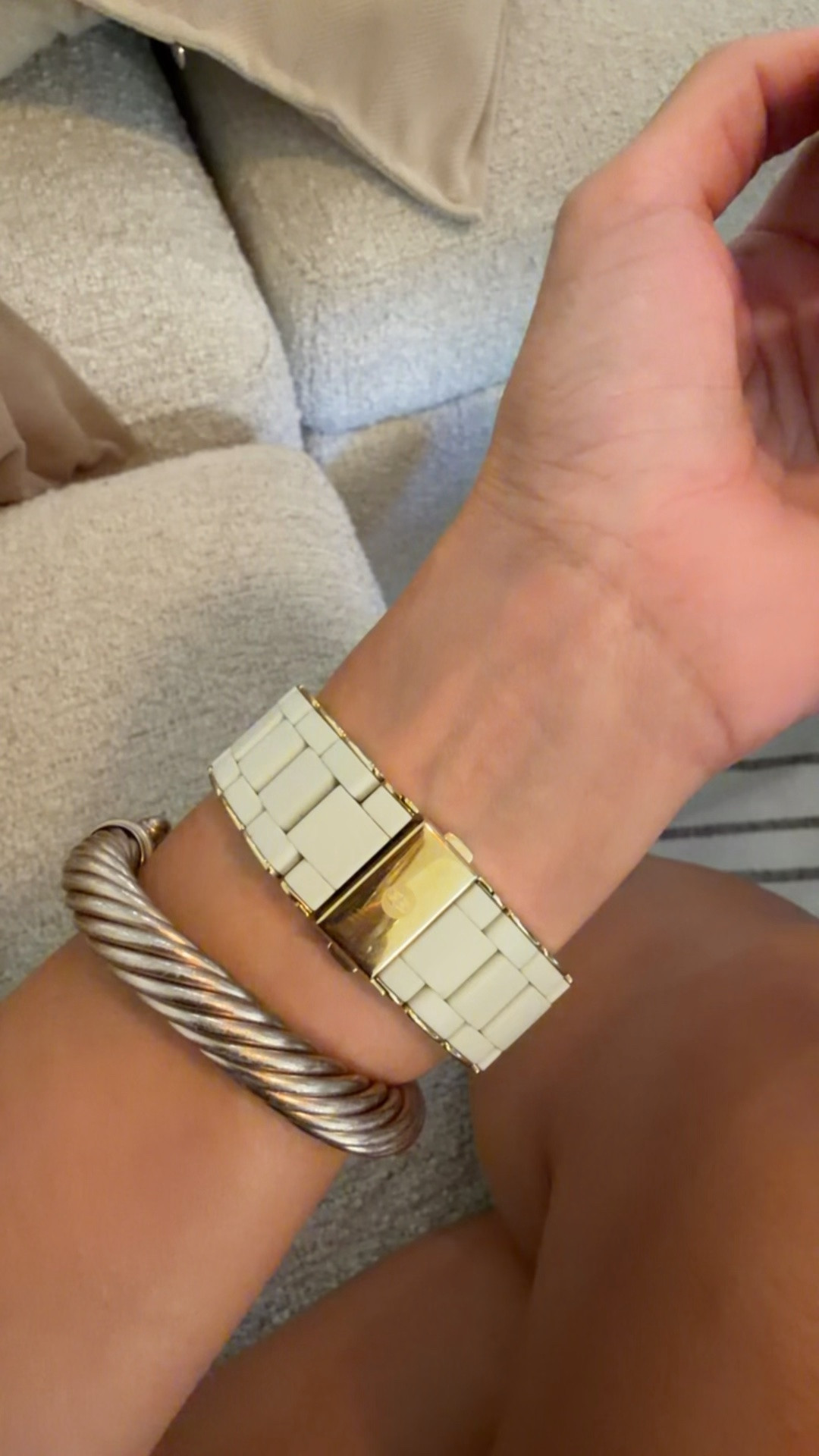 One of my favorite all time Nordstrom Anniversary Sale purchases — this Michele watch band is stunning and perfectly elevated my Apple Watch

#LTKdayinmylife #LTKSaleAlert #LTKOver40