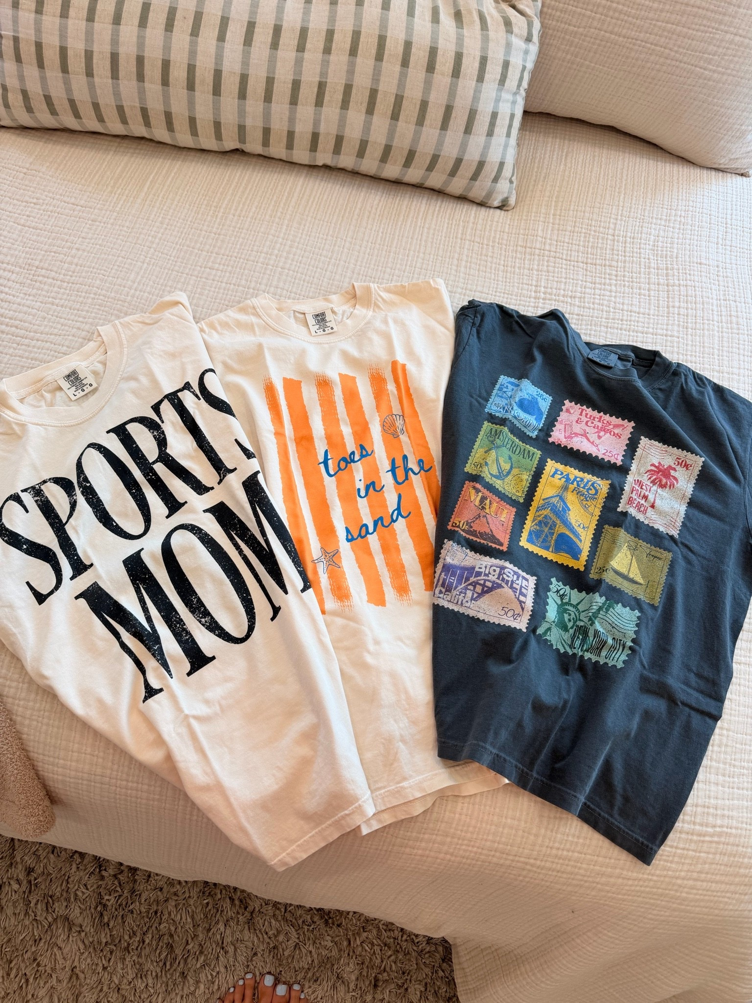 @Mountain Moverz with the best graphic tees always!

#LTKdayinmylife #LTKSaleAlert