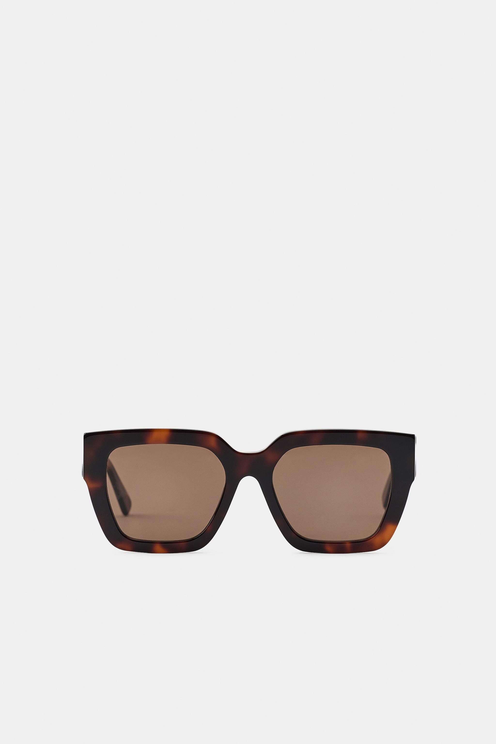 Model height: 178 cmSquare sunglasses with an acetate frame. Case included.UV/UVA 400 protection.... | Zara NL