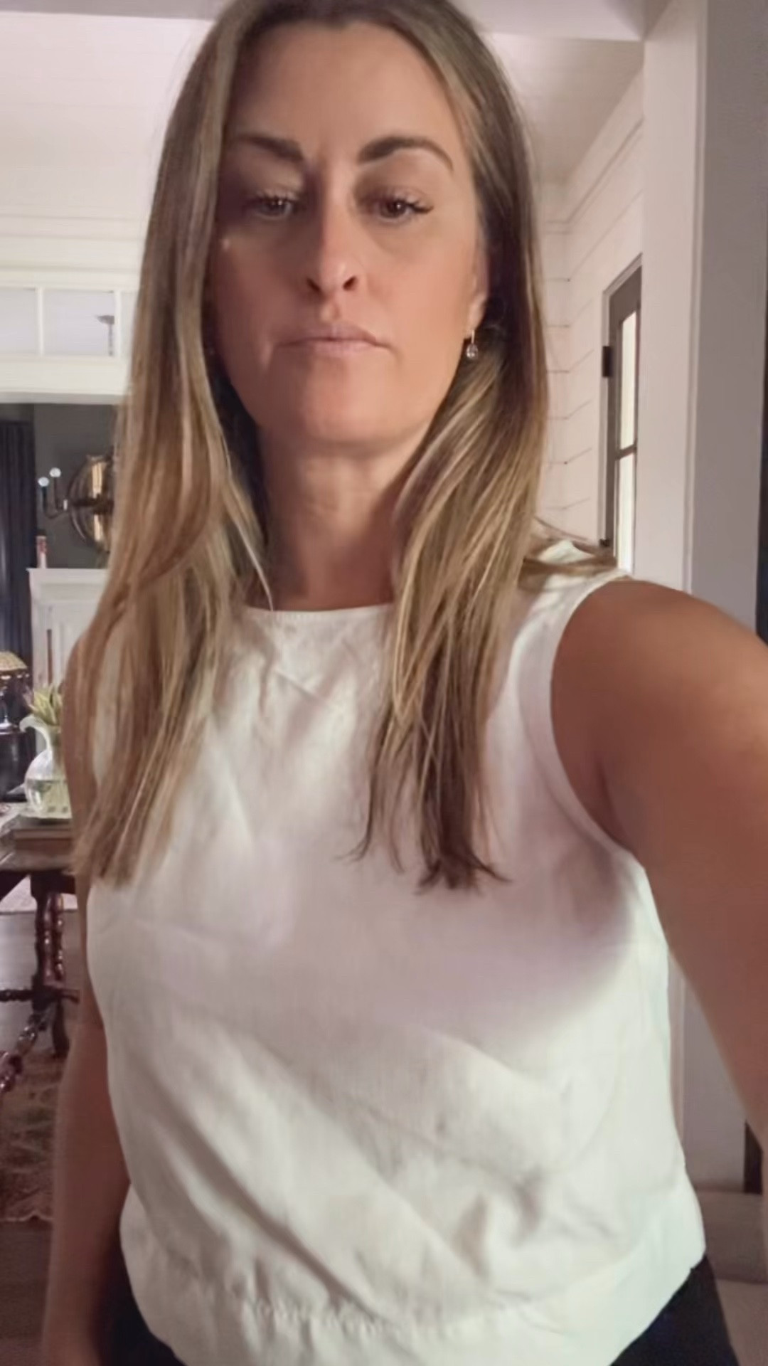 Love this simple linen shell tank, perfect for summertime and 40% off right now at @gap #gappartner

#LTKdayinmylife #LTKootd #LTKgrwm