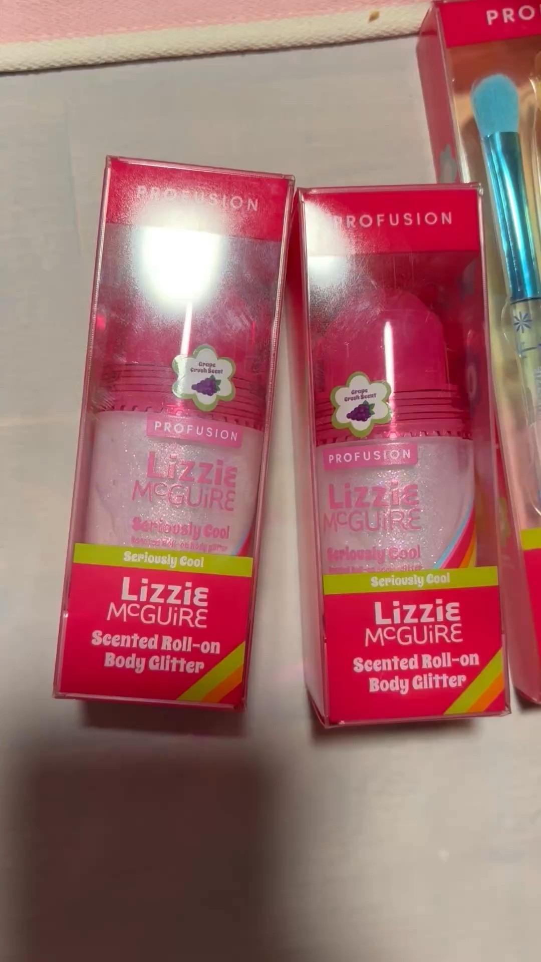 This Lizzie McGuire themed body glitter and eyeshadow palette are so fun! The girls are going to love getting them in their Easter baskets! 



#LTKBeauty #LTKKids #LTKSeasonal