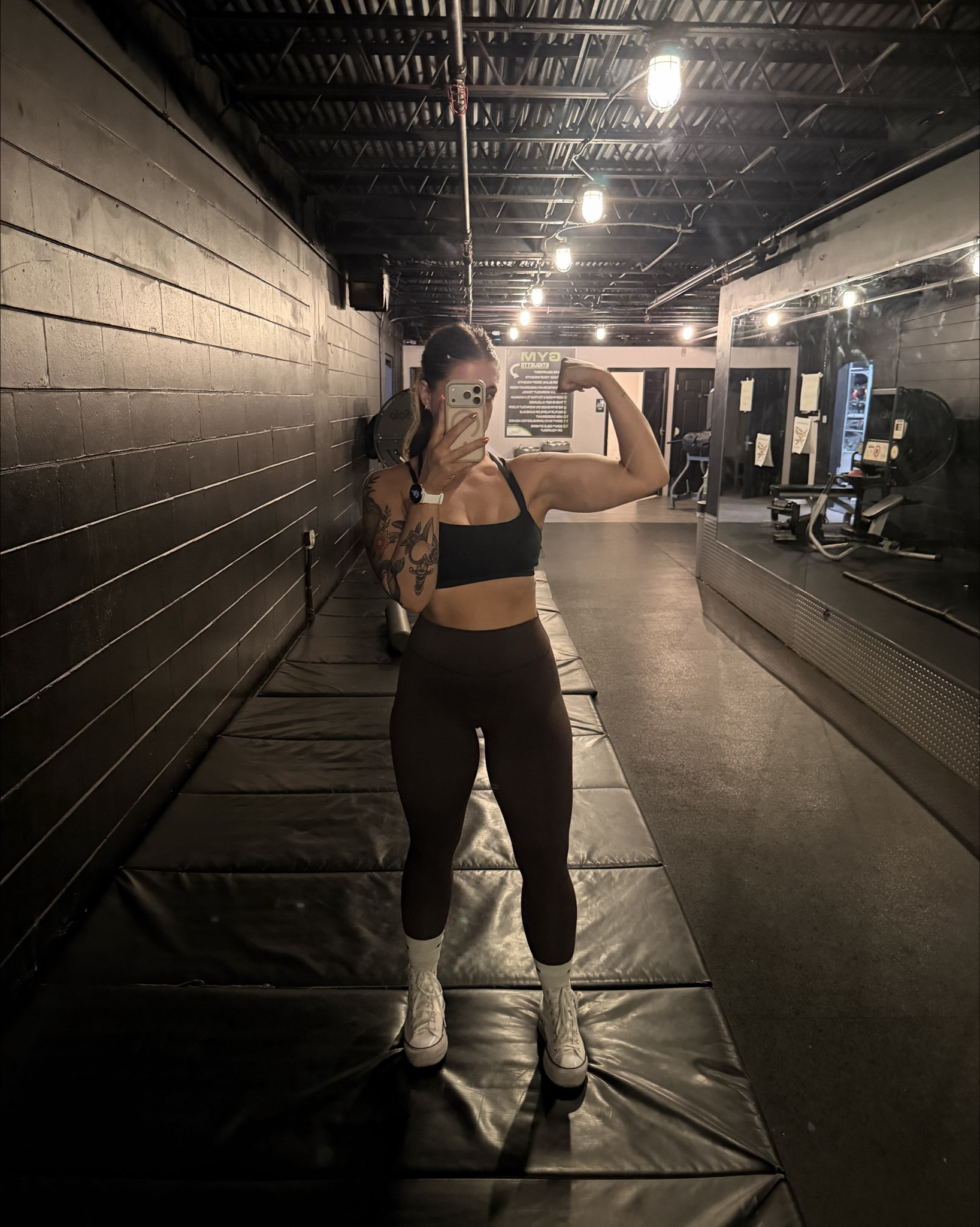 Workout fit this Thursday 🤎