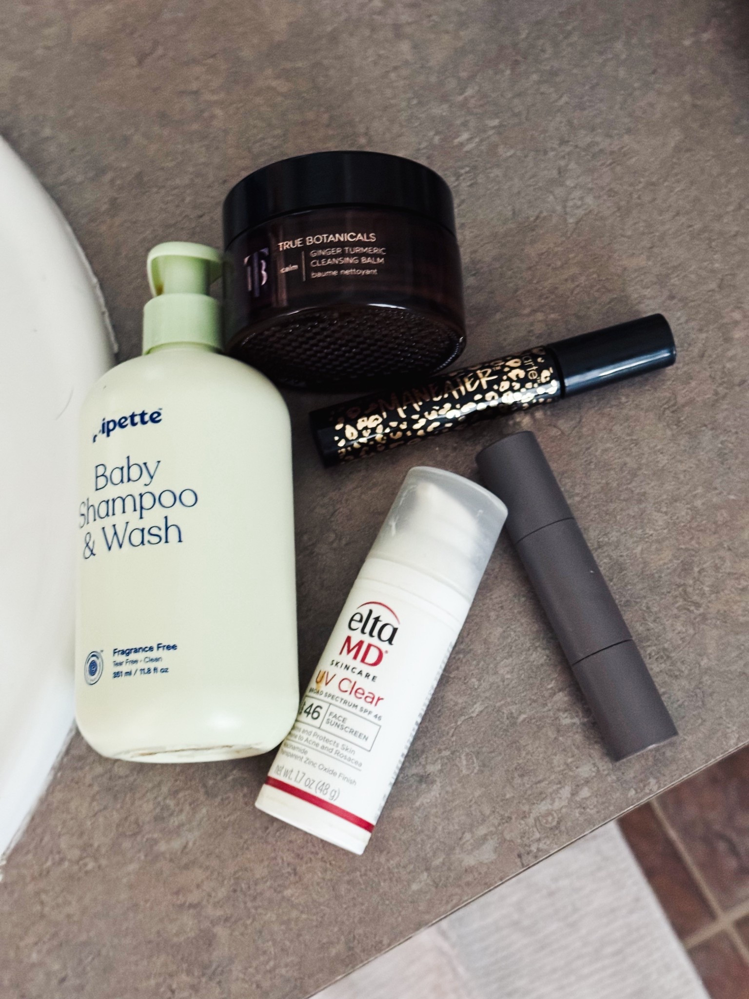 A few of my beauty empties lately. Some sunscreen, baby body wash, and makeup remover 


#LTKKids #LTKBaby #LTKBeauty