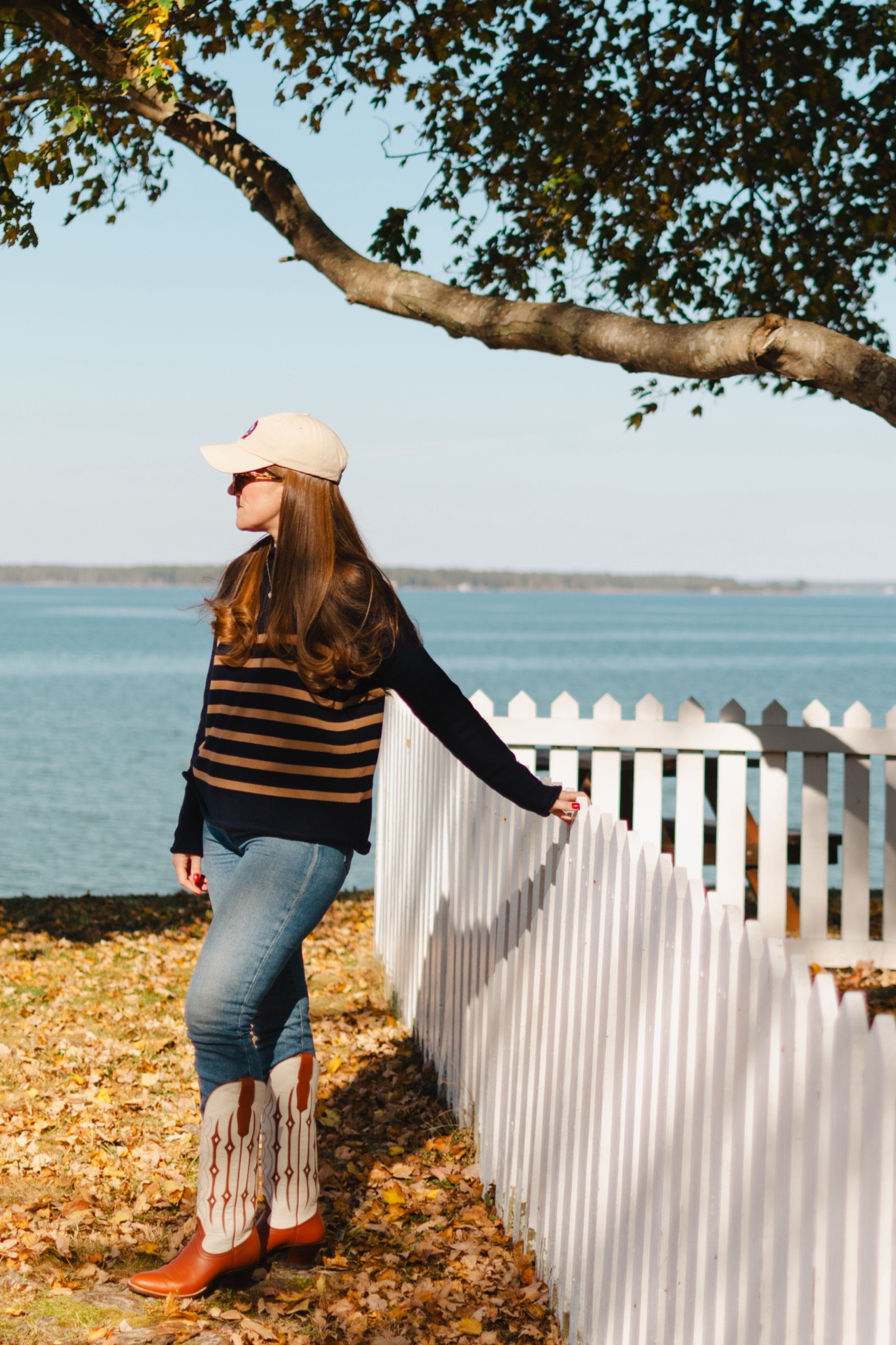 You know a sweater is good when you wear it twice in a weekend. This cotton sweater is the perfect fall weight, and it keeps its shape beautifully. 

It’s dyed in Italy, crafted in California, and it has the most perfect East Coast fall look (though I know I’ll also wear it all spring with white jeans!).



#LTKSeasonal