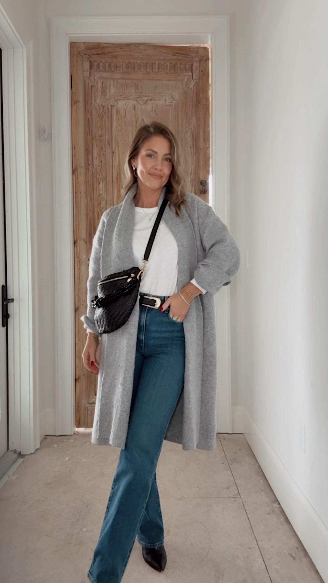 Small Amazon cardigan / XS long sleeve tee / 25 jeans (true to size) ❤️

#LTKootd #LTKOver40 #LTKPetite