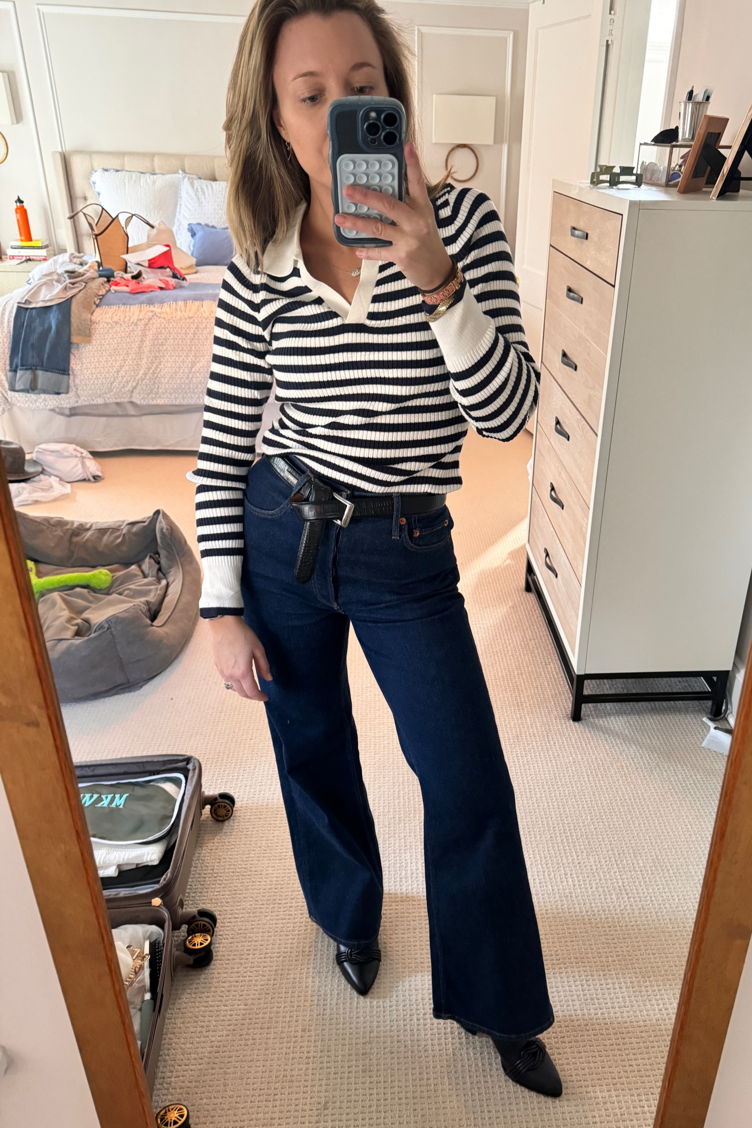 Weekday fit

Ribbed knit from Amazon (navy/white, sz M)
Jeans from ReDone
Boots from Alexandre Birman
Belt is vintage

#LTKworkwear #LTKSeasonal #LTKshoecrush