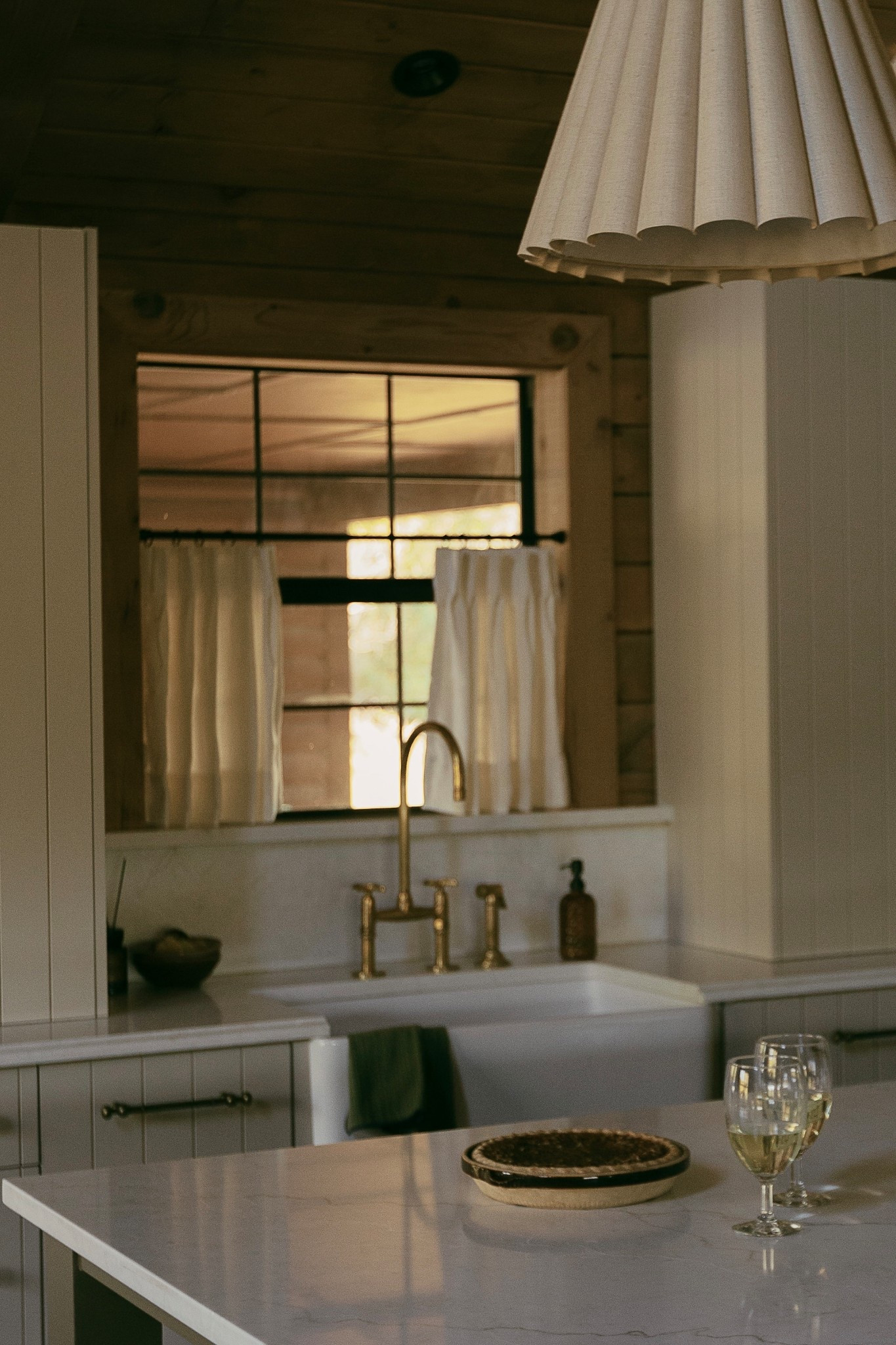 Cafe curtain + unlaquered brass faucet 🤌

Use code SEVENTHDAYDESIGN on Two Pages Curtians for 22% off 👏👏

#LTKHome #LTKStyleTip #LTKSaleAlert