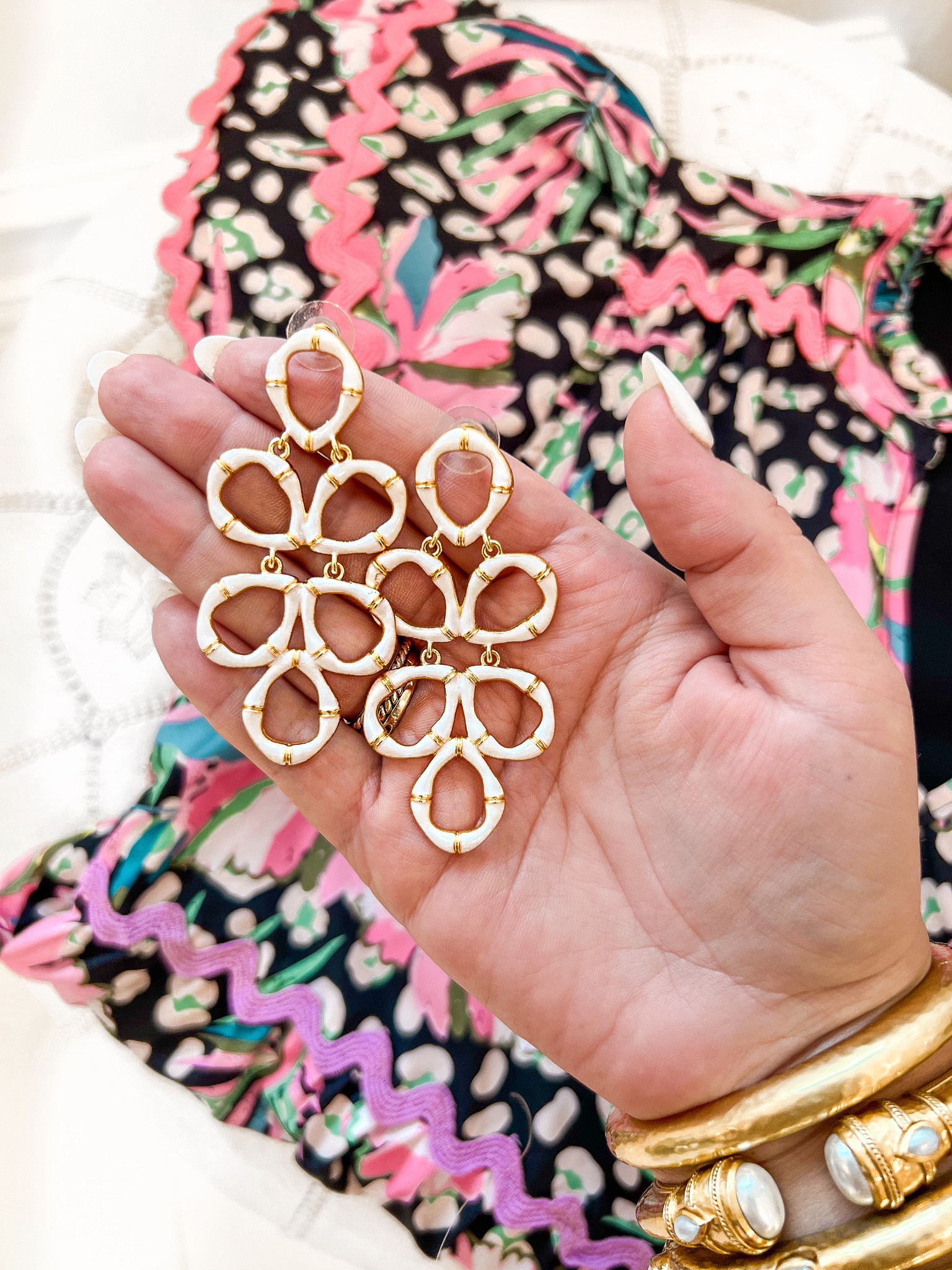 Love these new bamboo earrings! 


#LTKunder100 #LTKunder50 #LTKstyletip