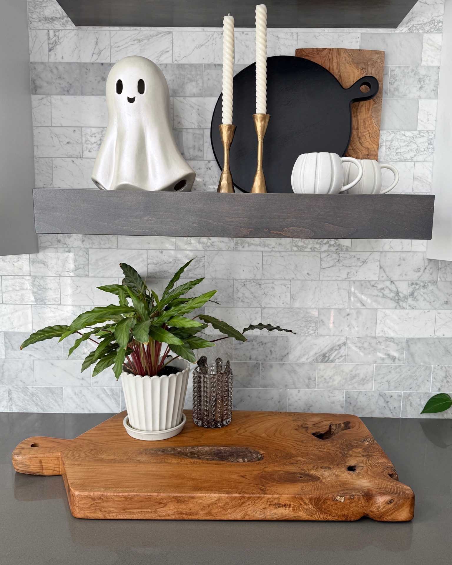 Teak serving board, fall decor, autumn decor, home decor 

#LTKHome #LTKGiftGuide #LTKSeasonal