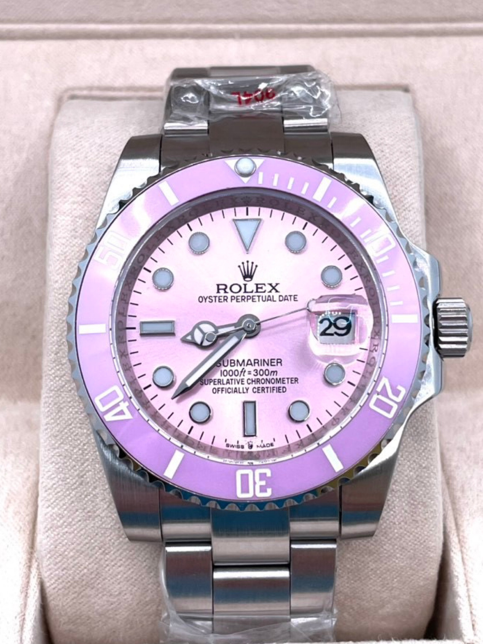 ROLEX WITH BOX 😍

#LTKunder100 #LTKunder50 #LTKsalealert