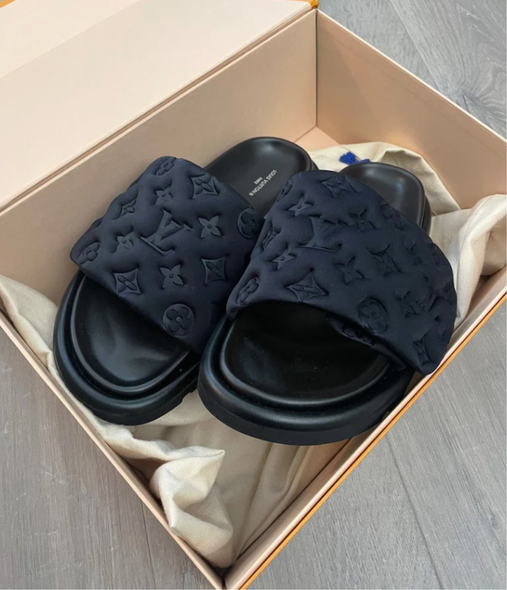 LV pillow slides 🖤 #dhgate

#LTKunder100 #LTKGiftGuide #LTKshoecrush