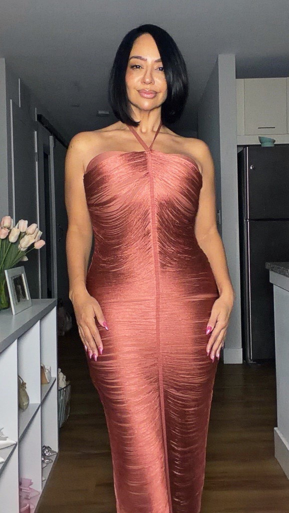 Valentine’s Dress of dreams 🫶🏽 This slinky tassel maxi dress works for your VDay date or for your beach resort vacation. Comes in multiple colors, fits true to size, has stretch and is affordable. 👑

valentines outfit women

#LTKValentine #LTKPetite #LTKOver40