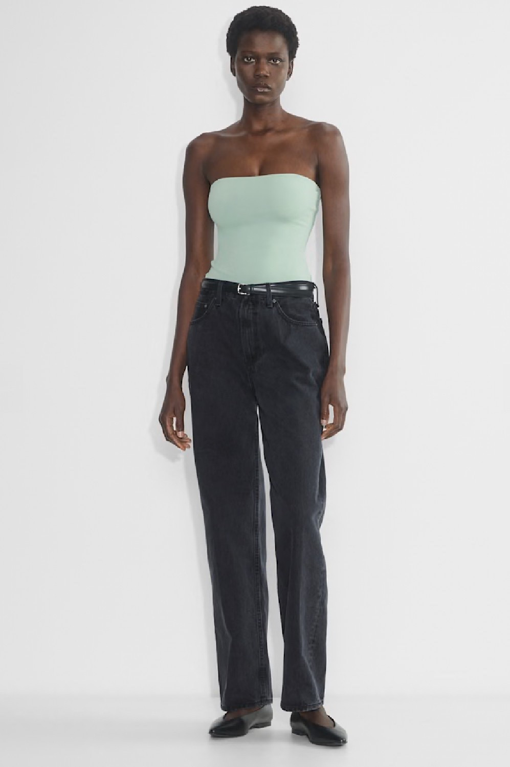 I love the Aritzia Contour line. This is my fav tube top! It’s thick and has a little sheen so perfect to dress up or dress down.