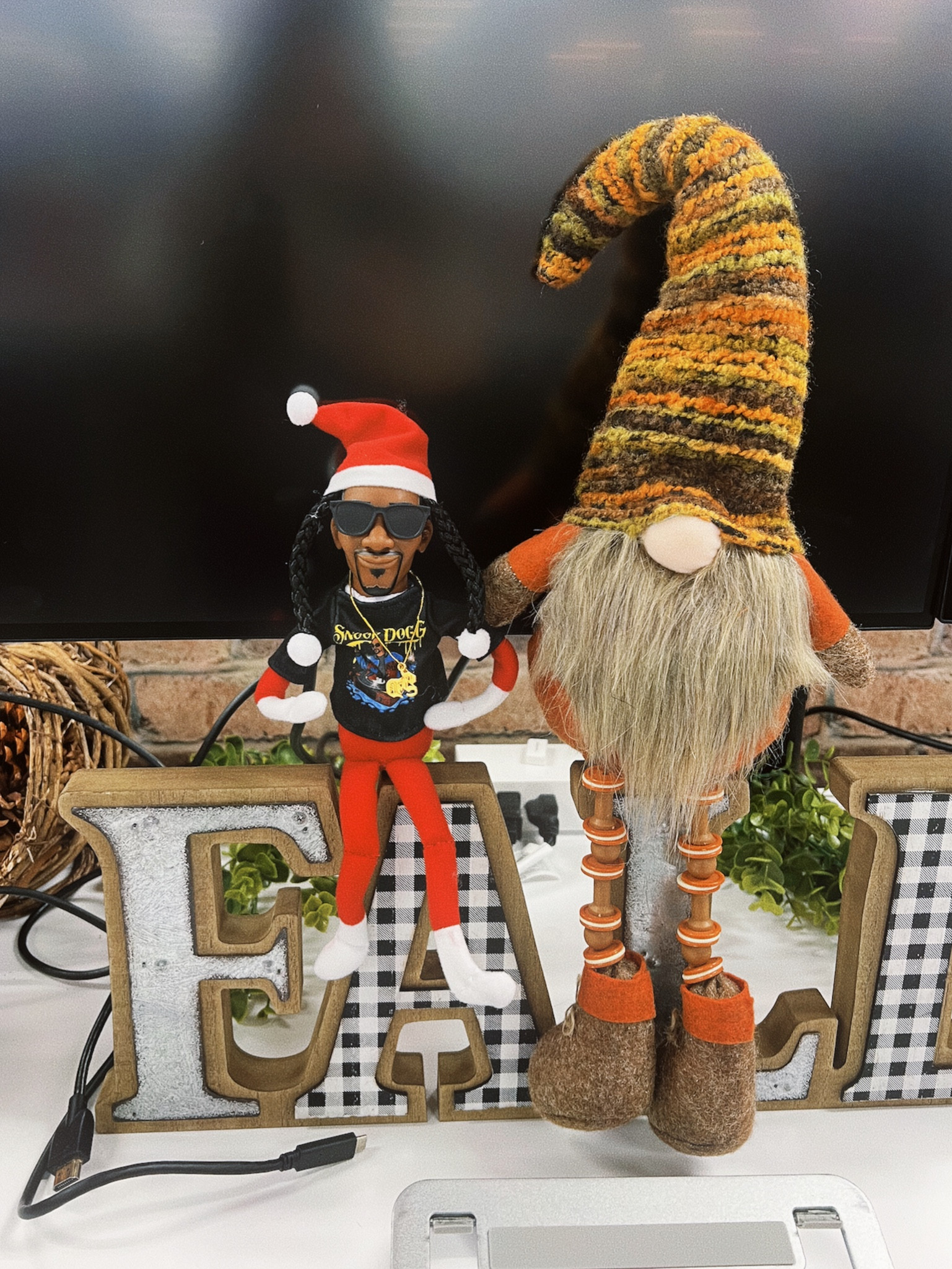 Snoop on the Stoop 2024 Snoop Dogg Editi Snoop Dogg 'taking legal