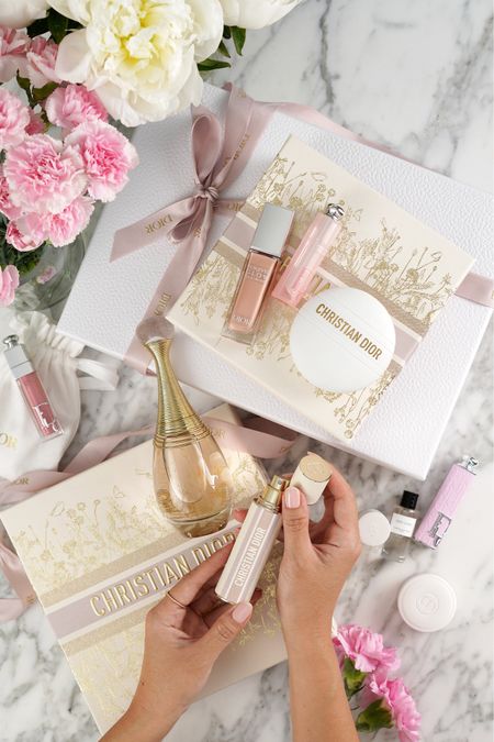 Exquisite beauty gift ideas from @diorbeauty for Mother’s Day!

For a limited time GIFT DU JOUR: Enjoy a complimentary makeup bag when you order a women’s fragrance & a lip item. You can also use code BEAUTYLOOKBOOK with your purchase for some extra complimentary beauty goodies on purchases $125 and over!

#diorbeauty #ad

#LTKGiftGuide #LTKbeauty