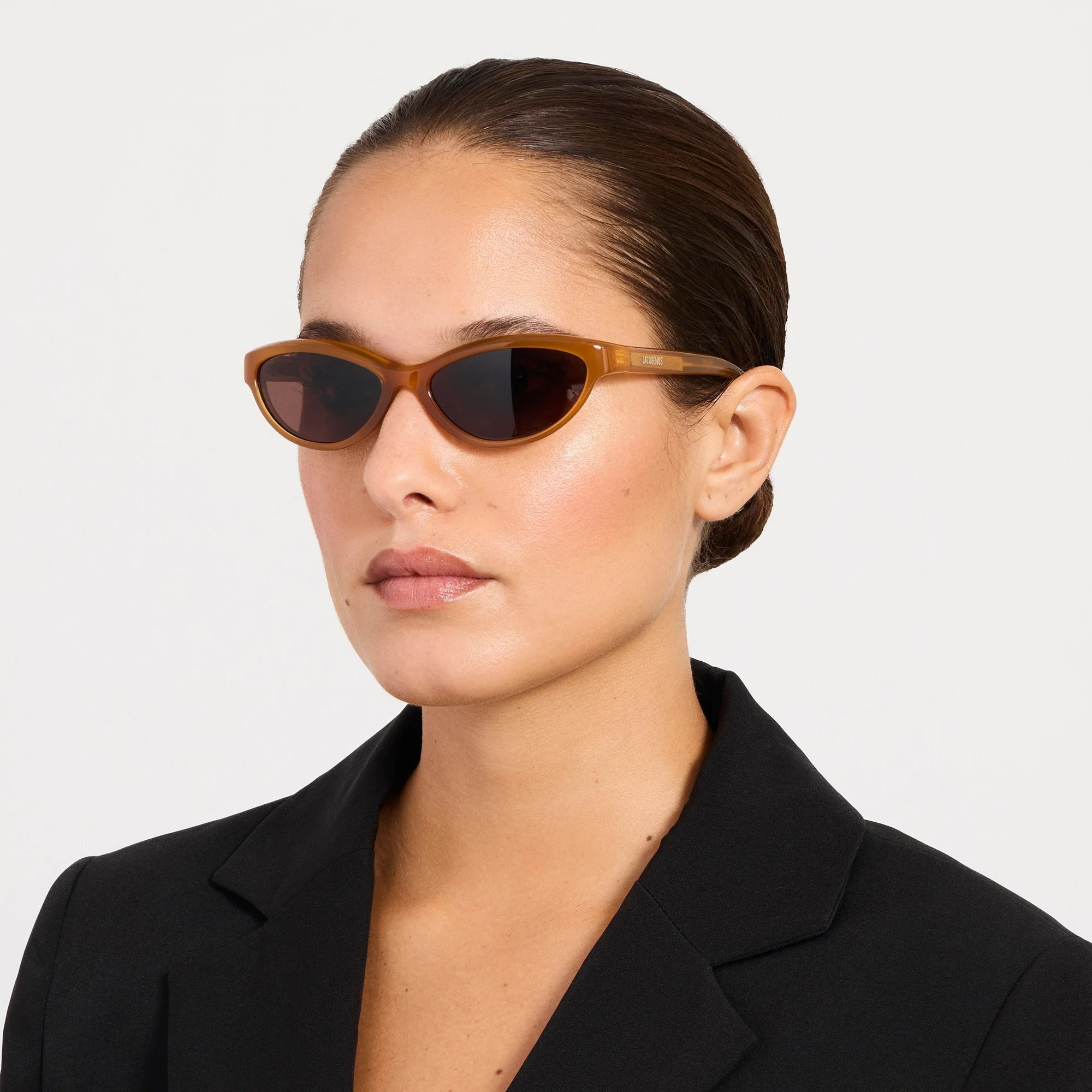 Curvo Sunglasses in Caramel | Linda Farrow