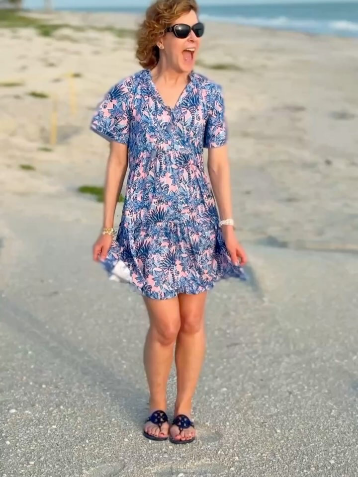 ☀️ Swipe to see the UPF 50+ dress that’s breezy, beautiful, and made for sunshine and it’s on sale — plus the metallic sandals I can’t stop wearing! 
⛱️
Headed somewhere tropical? This vacation-ready look needs to come with you!
🩴✨

Stay stylish and sun-smart 😎🌴

#LTKTravel #LTKSaleAlert