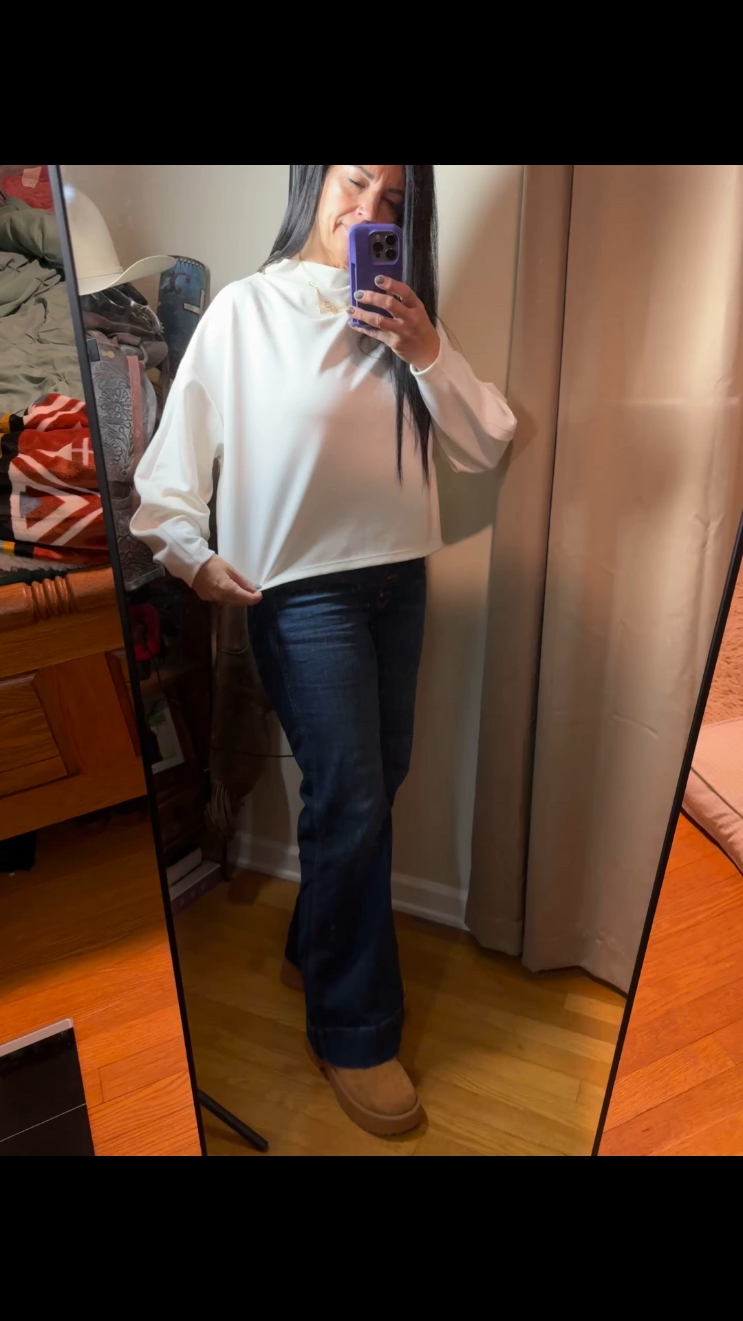 🤍 I love the shirt! It zips on the side 

#LTKselfcare #LTKootd