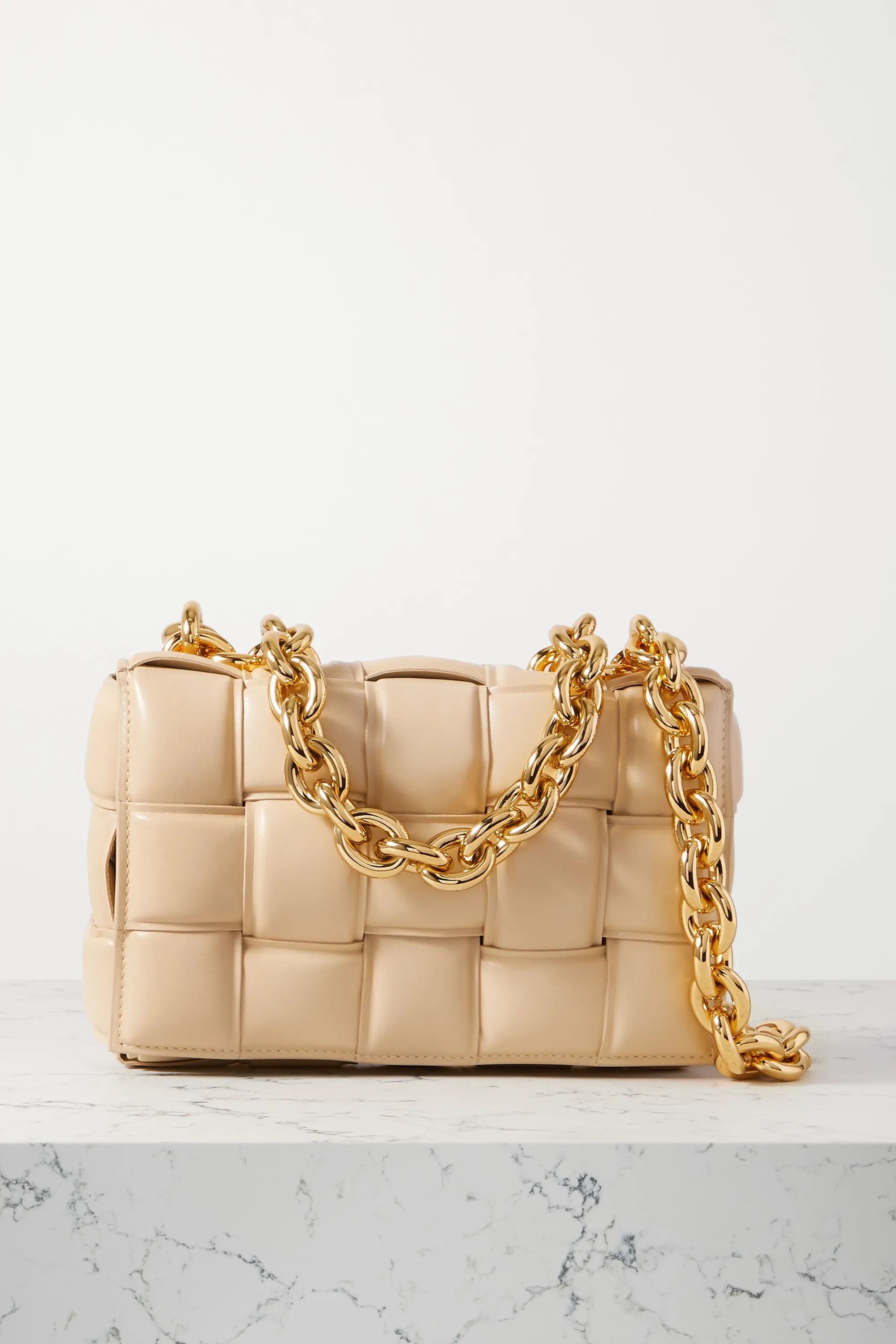 Beige Cassette chain-embellished padded intrecciato leather shoulder bag | Bottega Veneta | NET-A... | NET-A-PORTER (UK & EU)