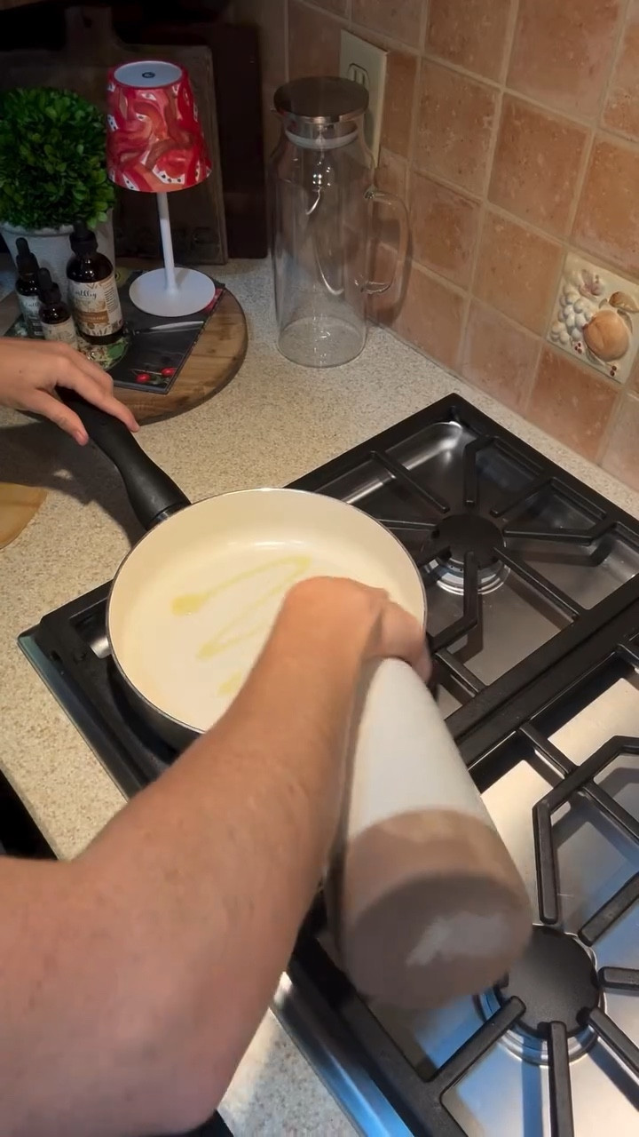 save this spinach dip recipe to make for your next game-day appetizer 🤌🏼

10oz fresh spinach (sautéed & drained) 
8oz cream cheese
1 & 1/2 cups mozzarella cheese 
1/2 cup grated parmesan cheese
1 cup sour cream 
1 tsp of minced garlic 
1 tbsp of parsley 

combine all ingredients & bake for 20 minutes at 375 degrees
then broil for an additional 2-3 minutes for that golden finish 

a fan favorite! 

#sahm #letsgetcooking #momof4 #friends #football #food

#LTKfoodie #LTKFamily #LTKGiftGuide